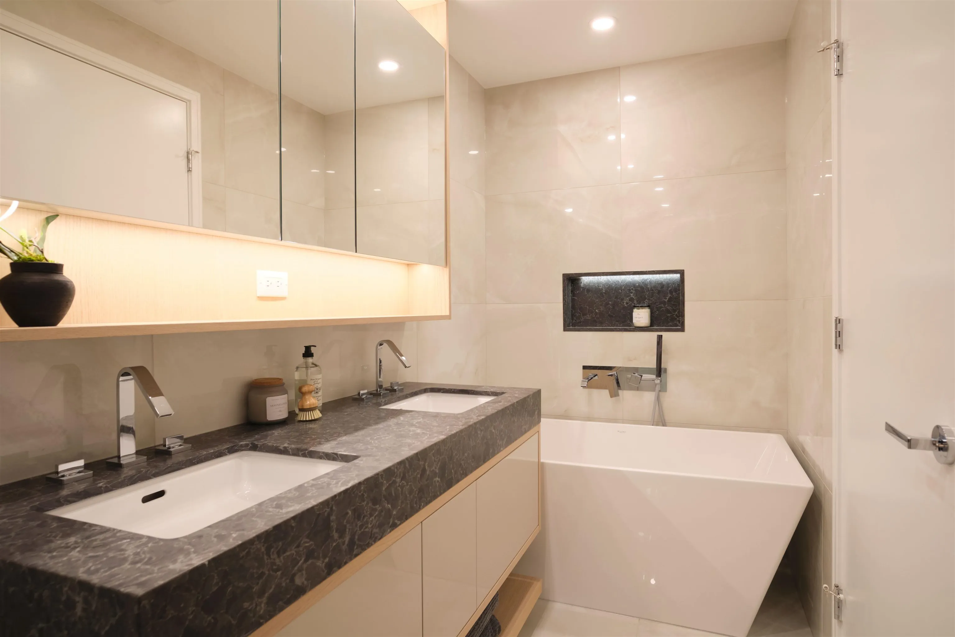 1342 Johnston Road #208
