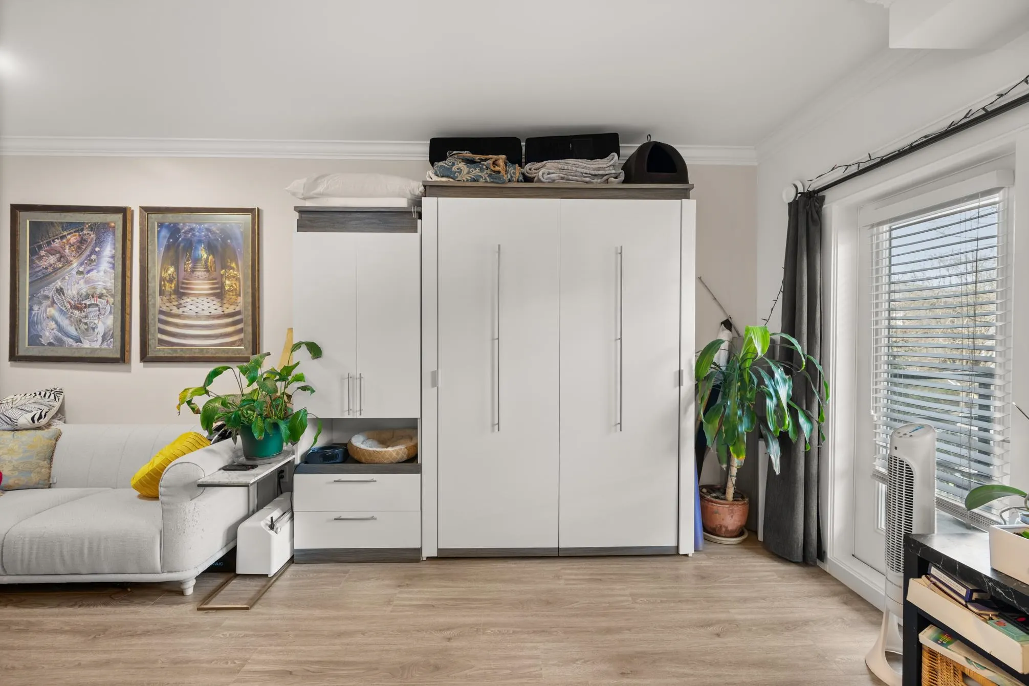 2389 Hawthorne Avenue #206