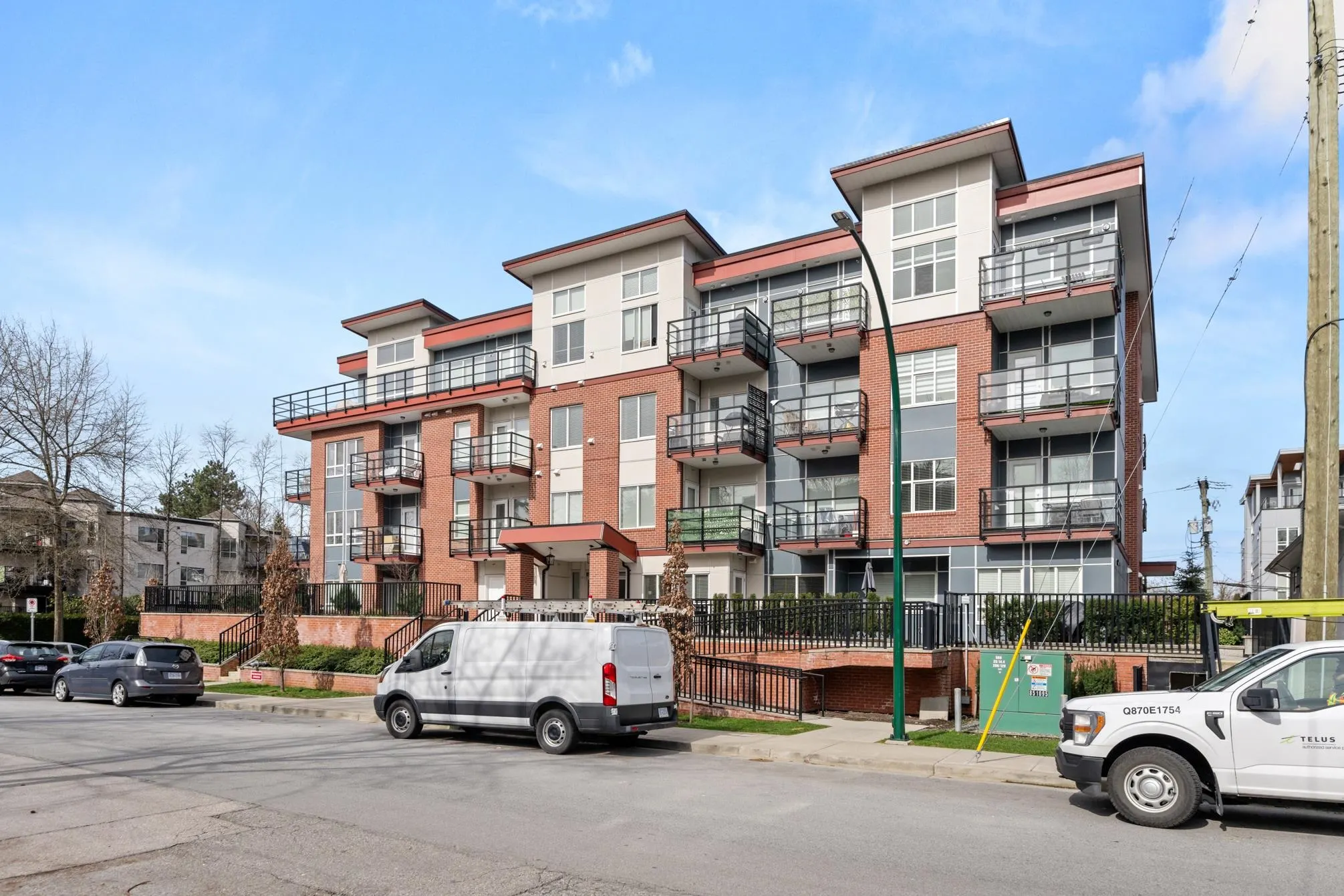 2389 Hawthorne Avenue #206