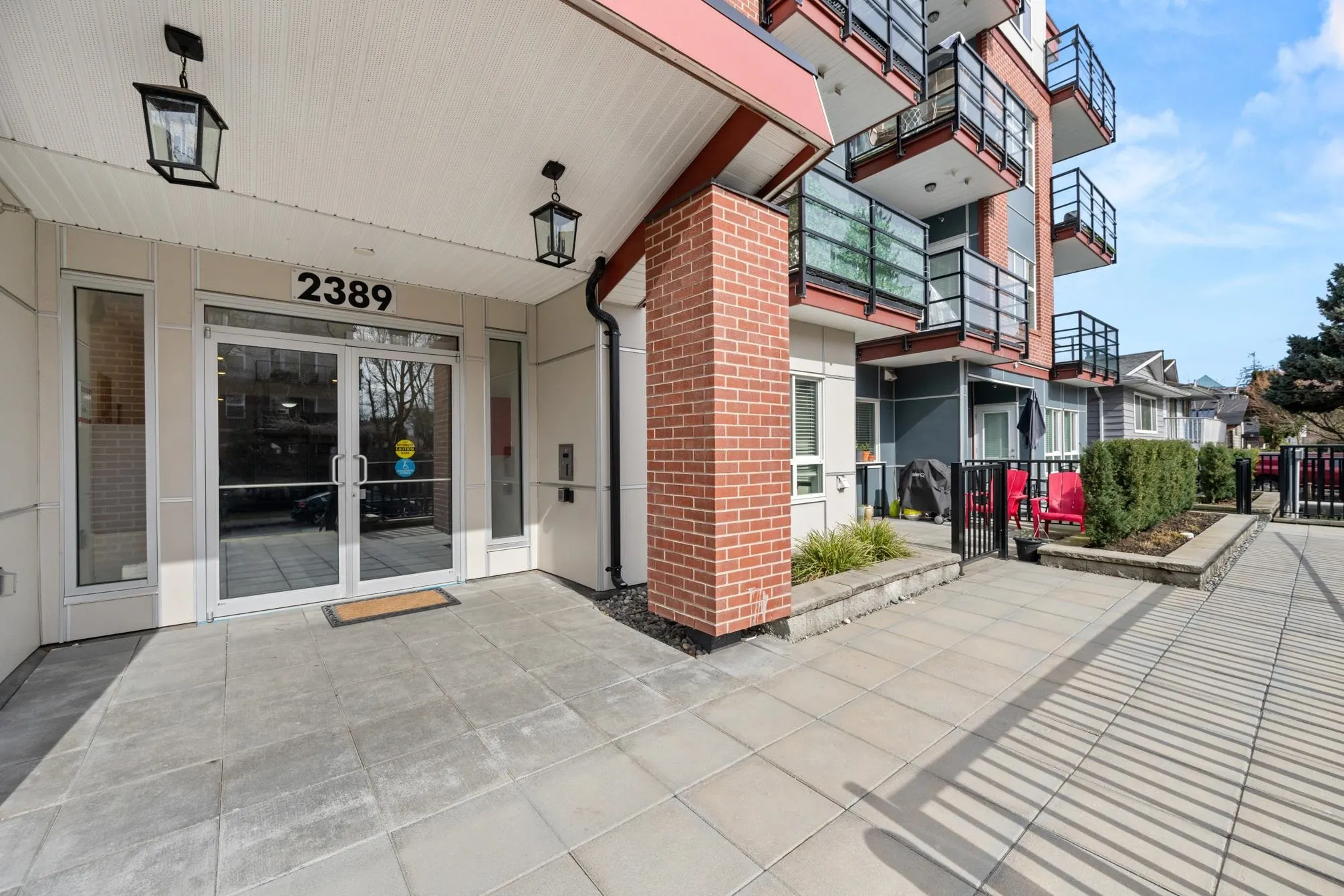 2389 Hawthorne Avenue #206