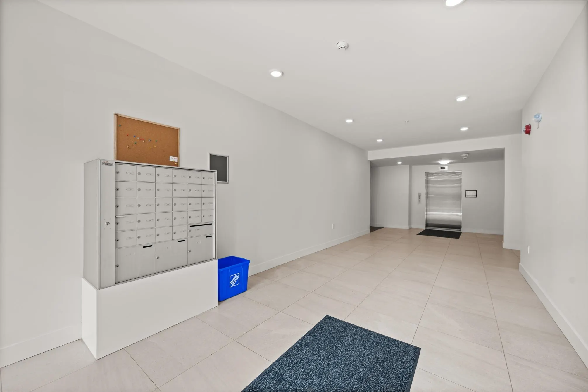 2389 Hawthorne Avenue #206