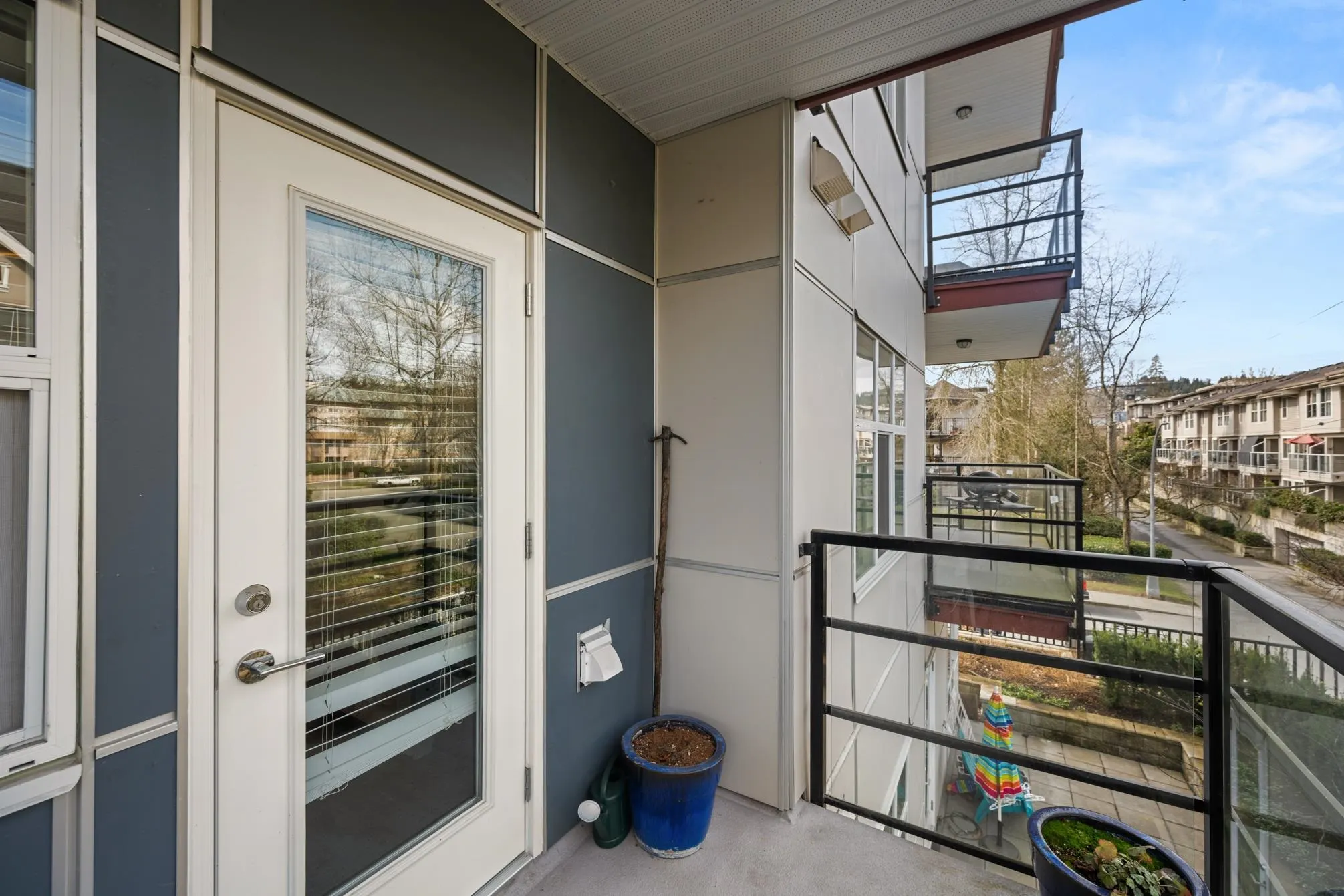 2389 Hawthorne Avenue #206