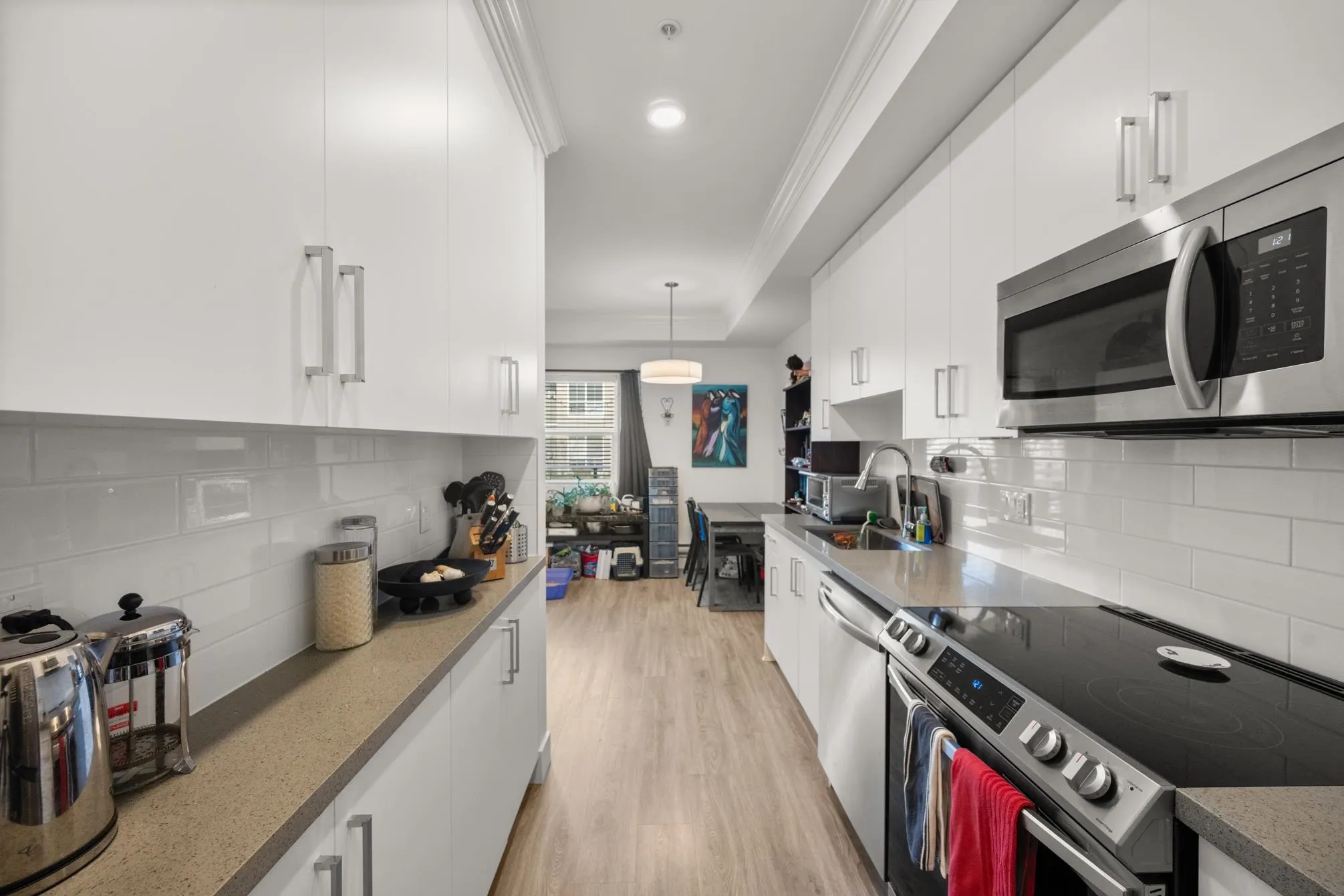 2389 Hawthorne Avenue #206