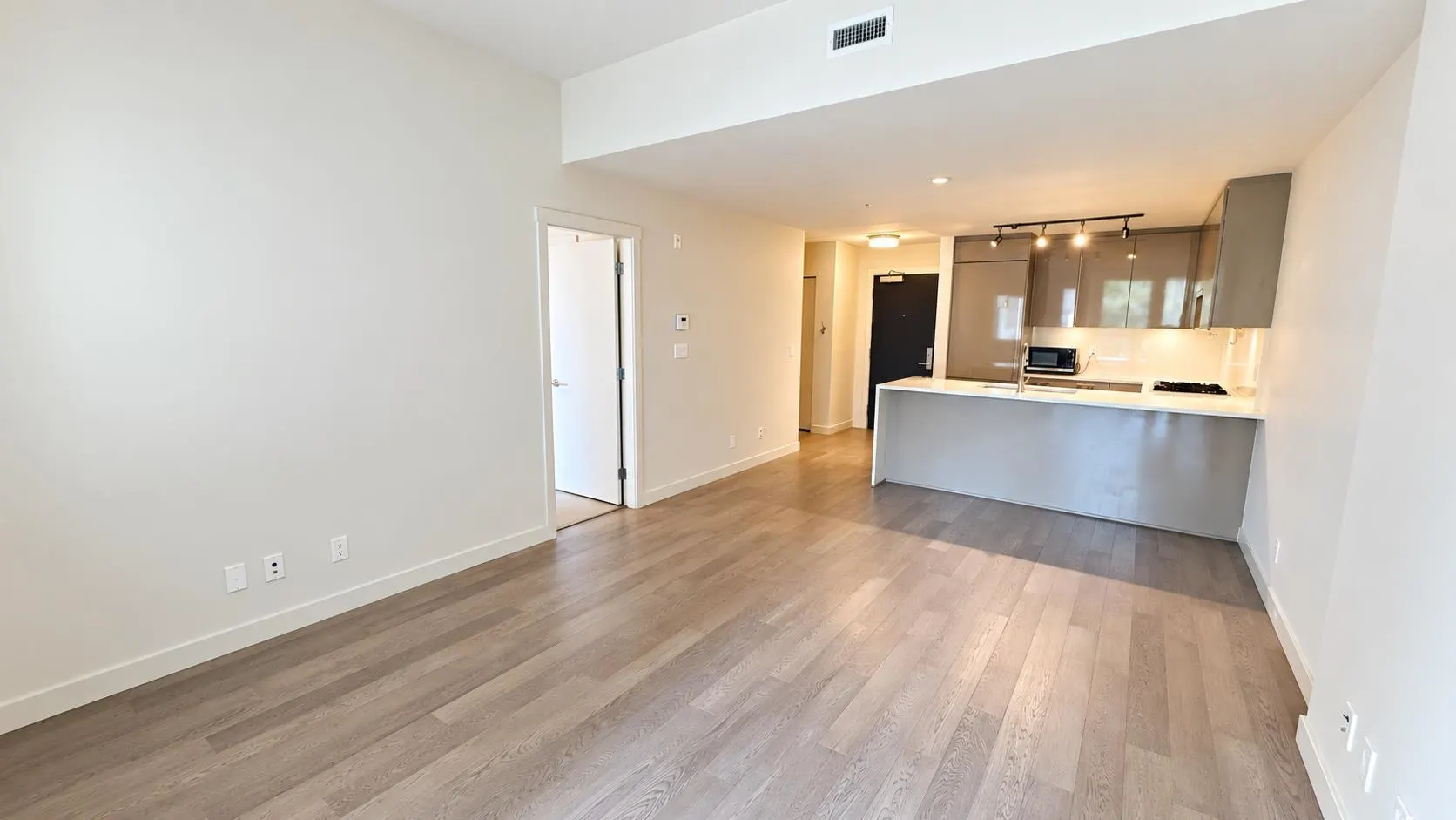 4408 Cambie Street #303