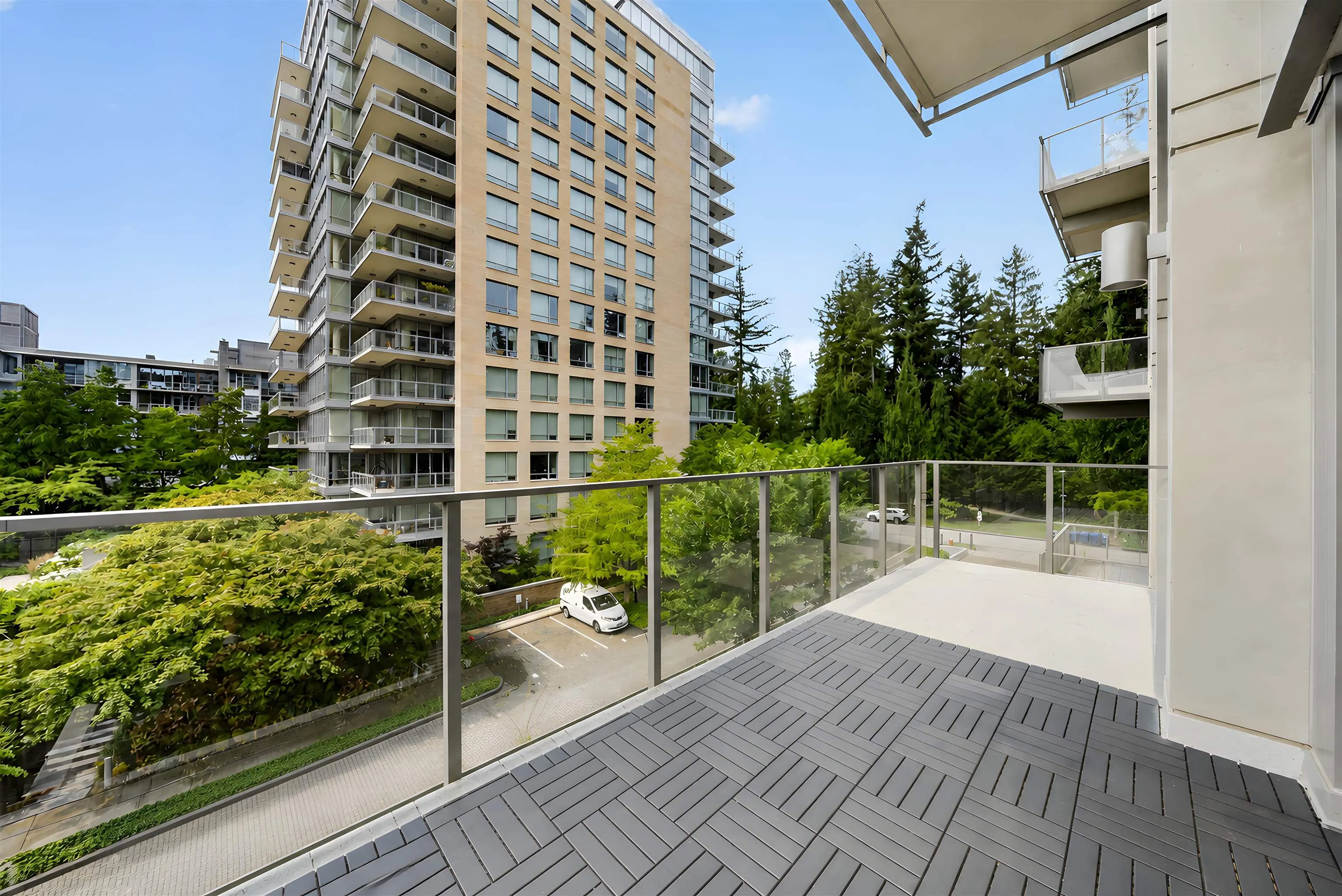 5782 Berton Avenue #502