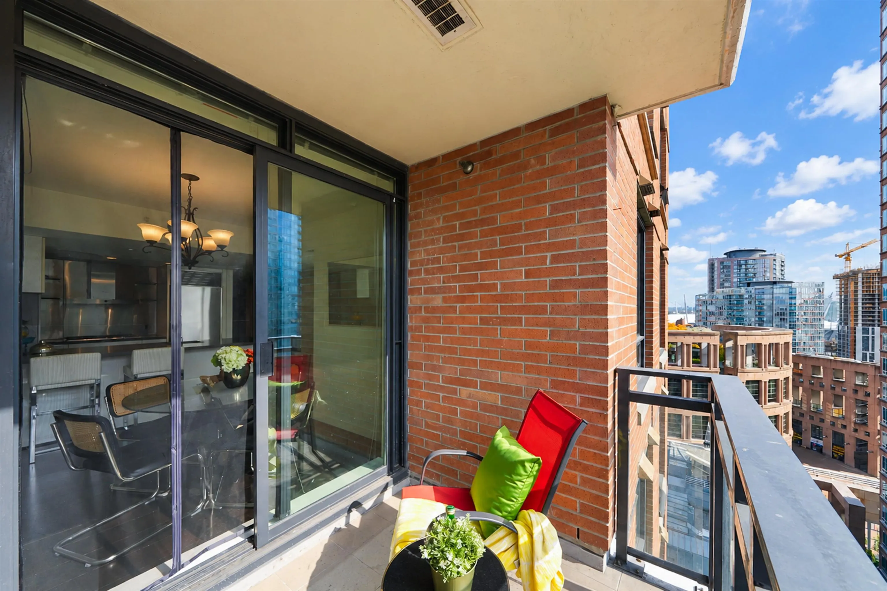 788 Richards Street #1703