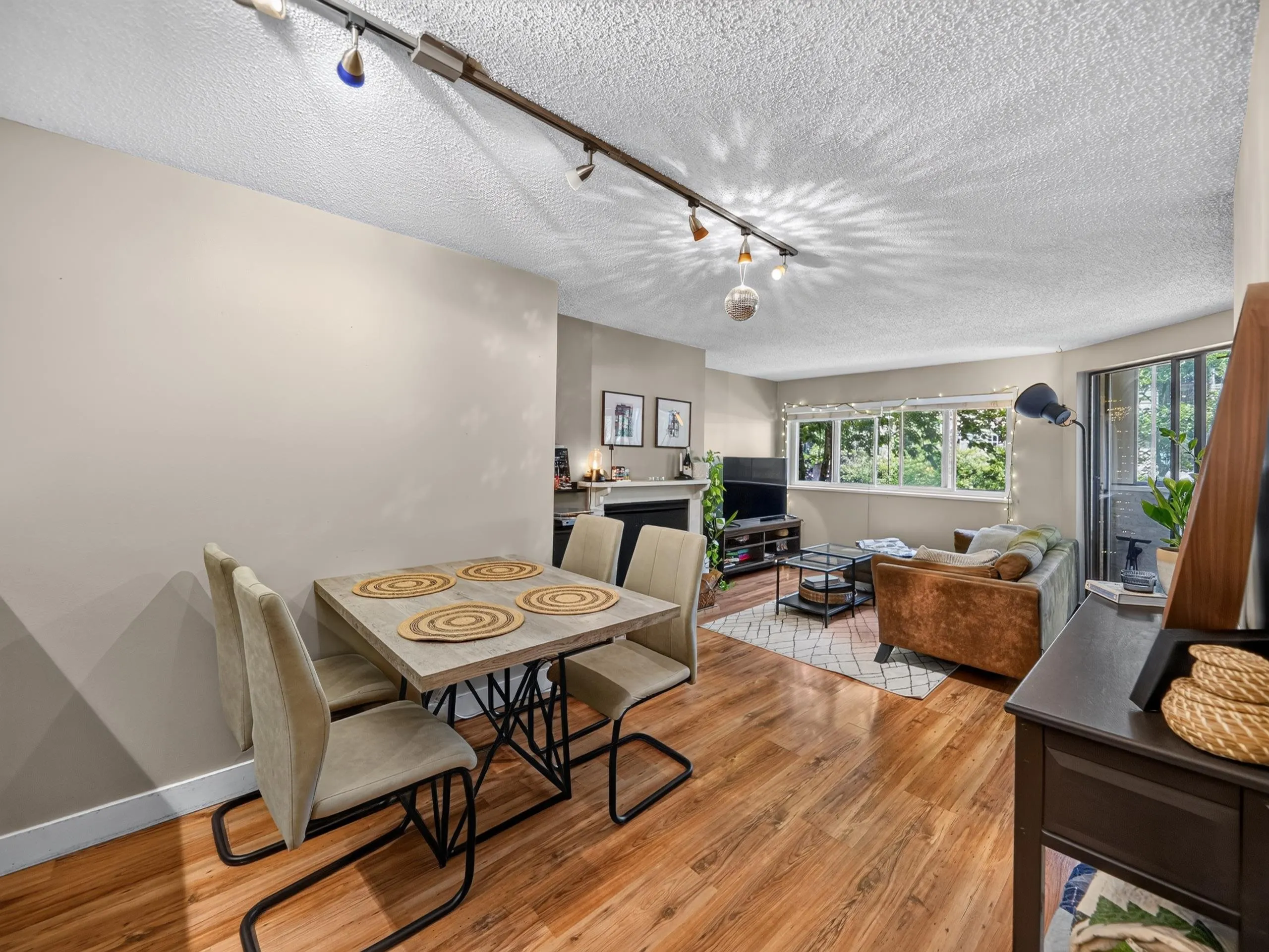 936 Bute Street #202