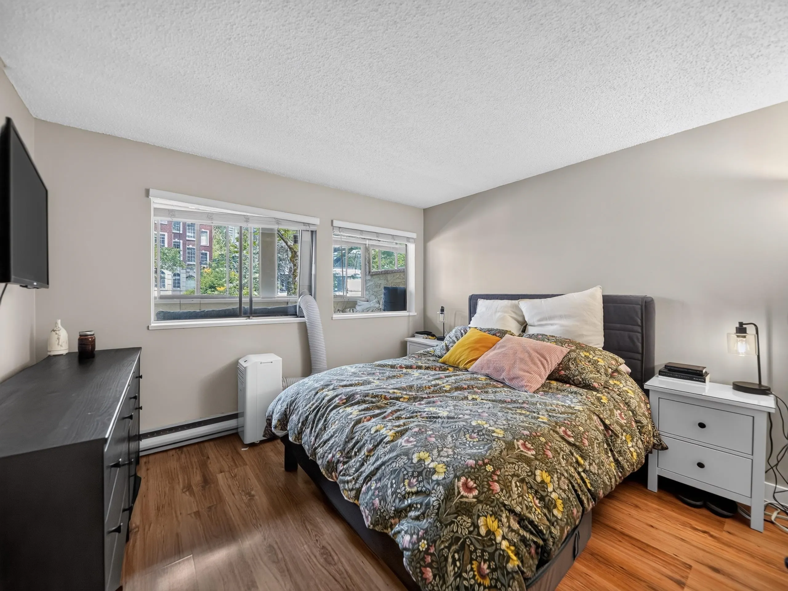 936 Bute Street #202