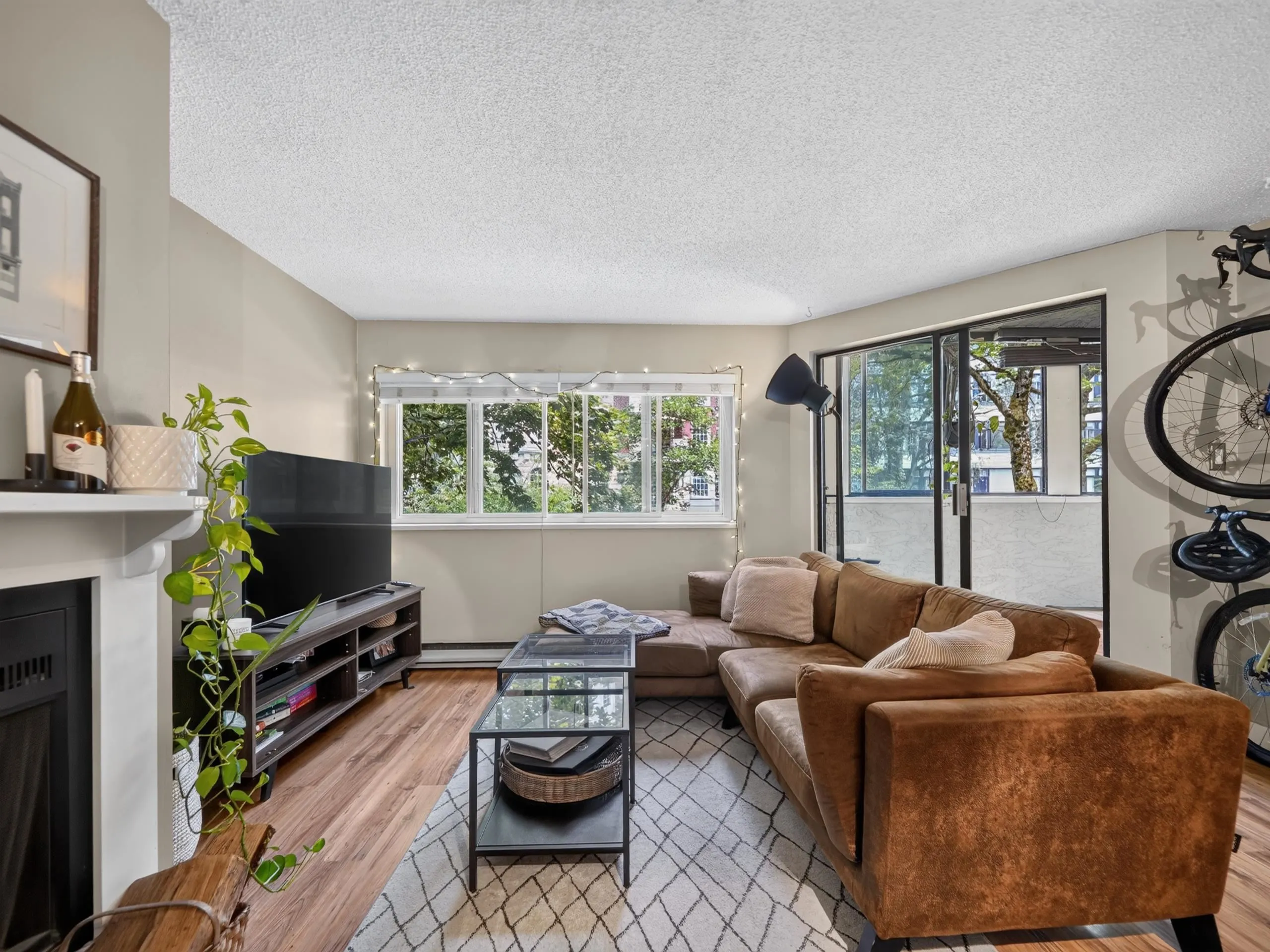 936 Bute Street #202