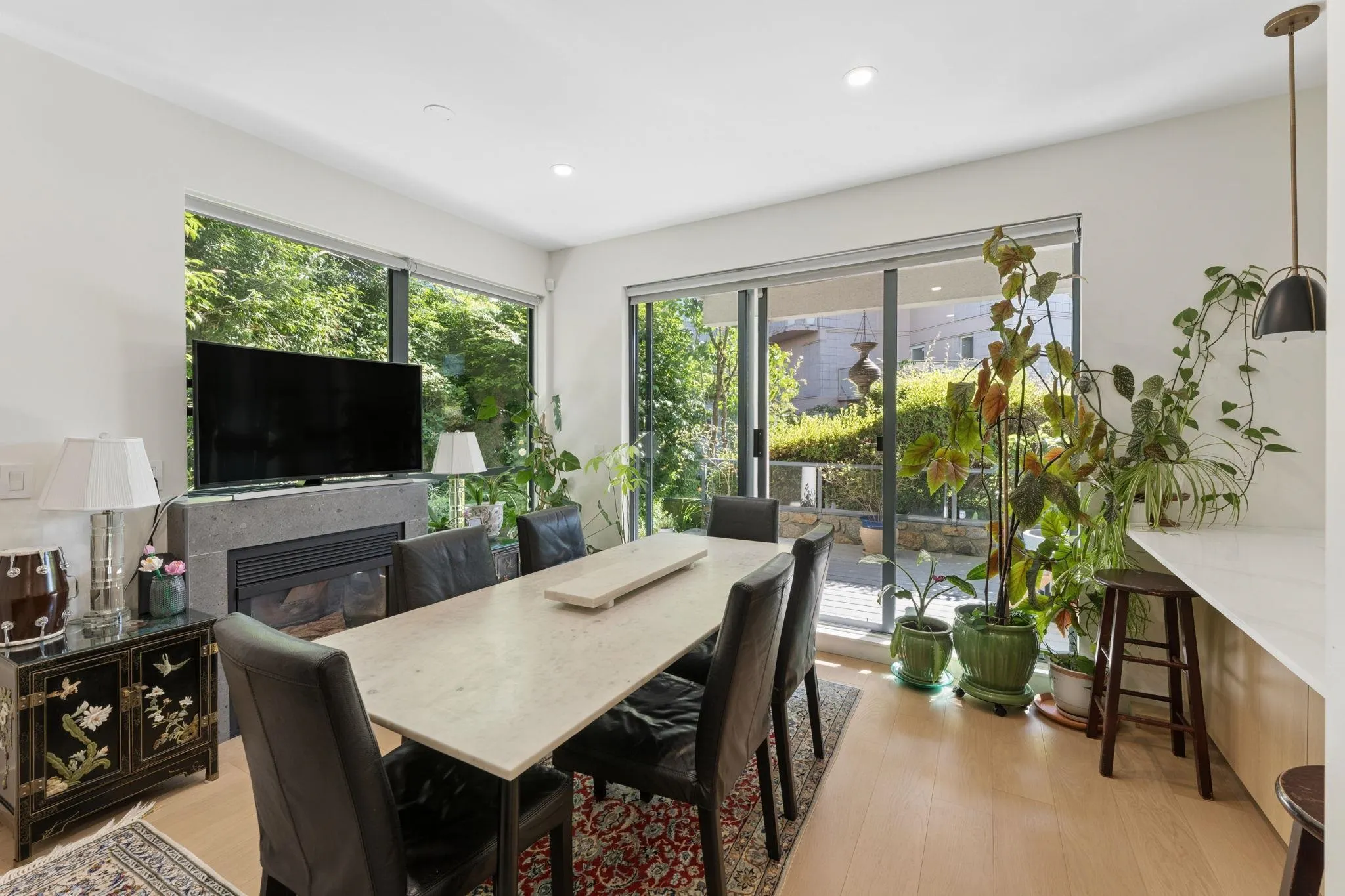 2242 Marine Drive #101
