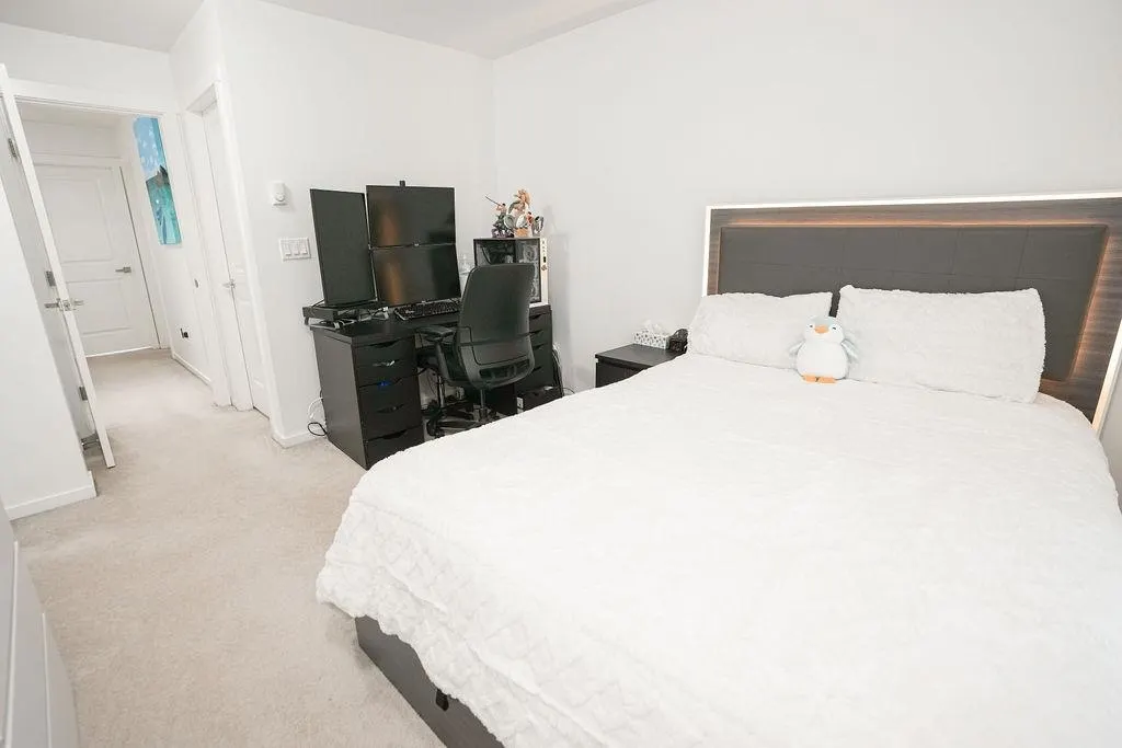 14955 60 Avenue #20