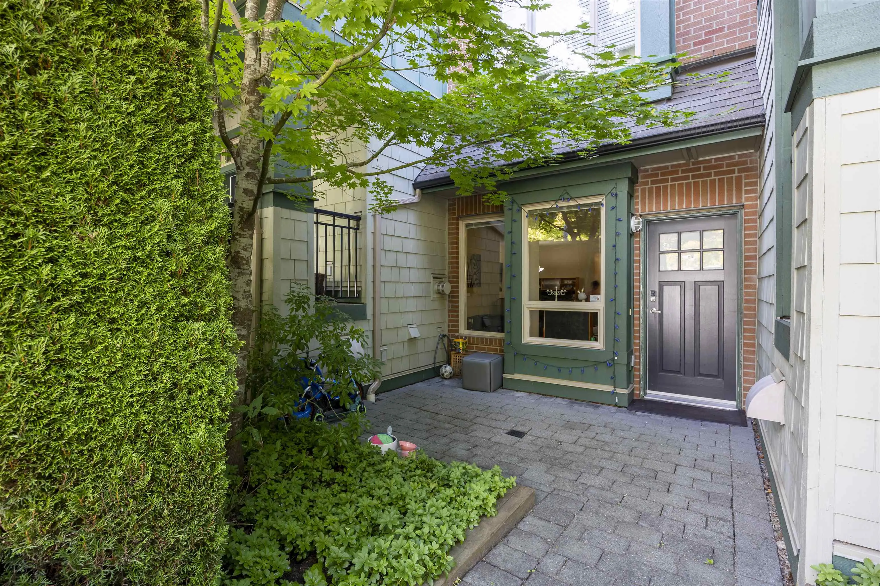 6222 Logan Lane