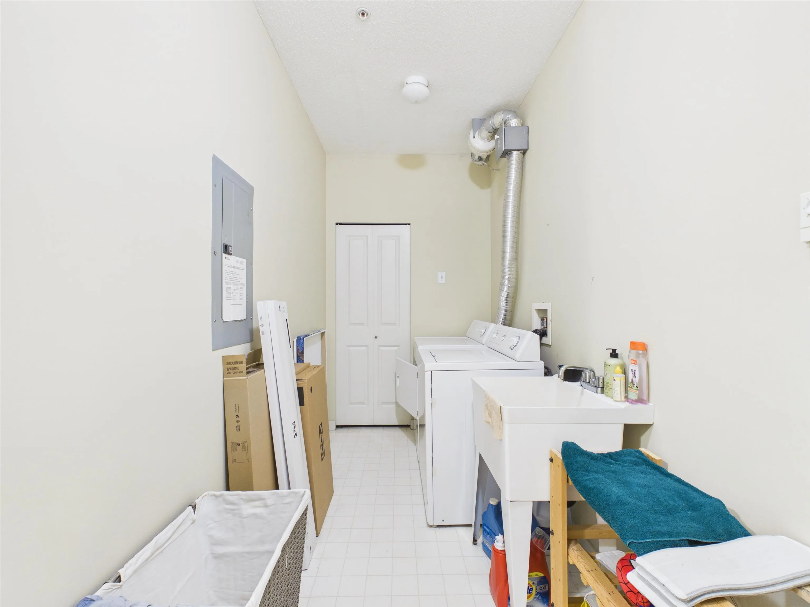 6222 Logan Lane
