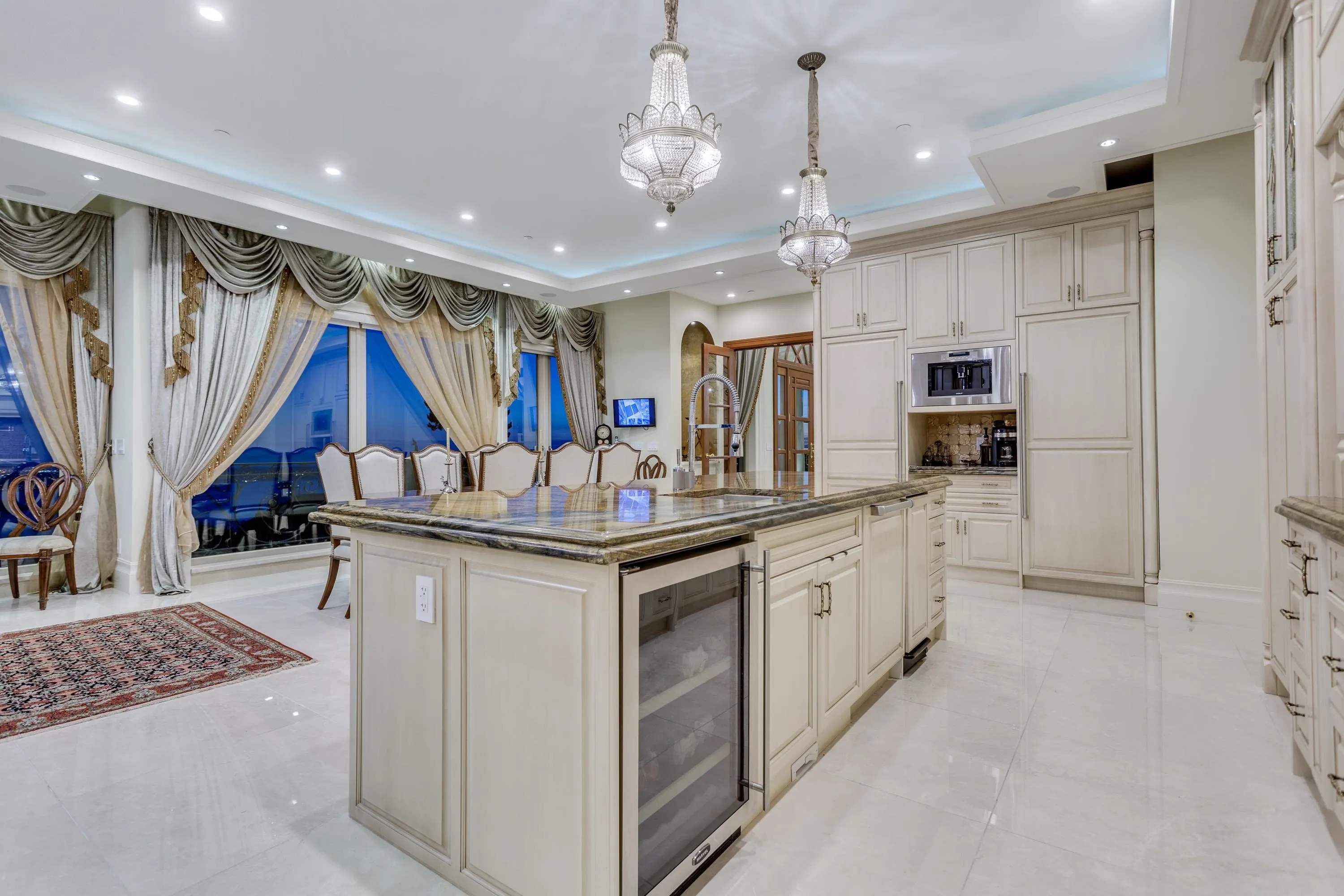1175 Eyremount Drive