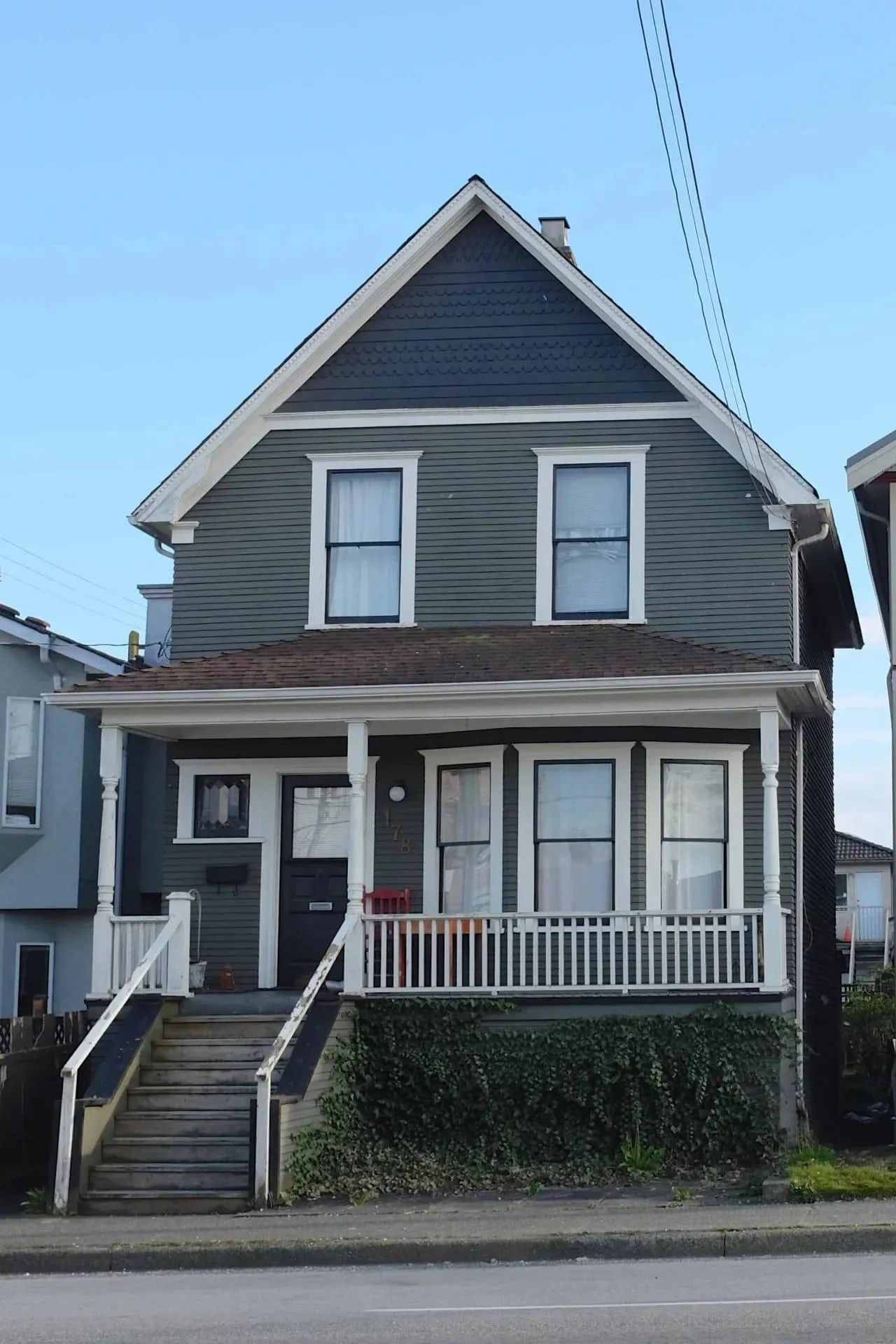 178 E King Edward Avenue