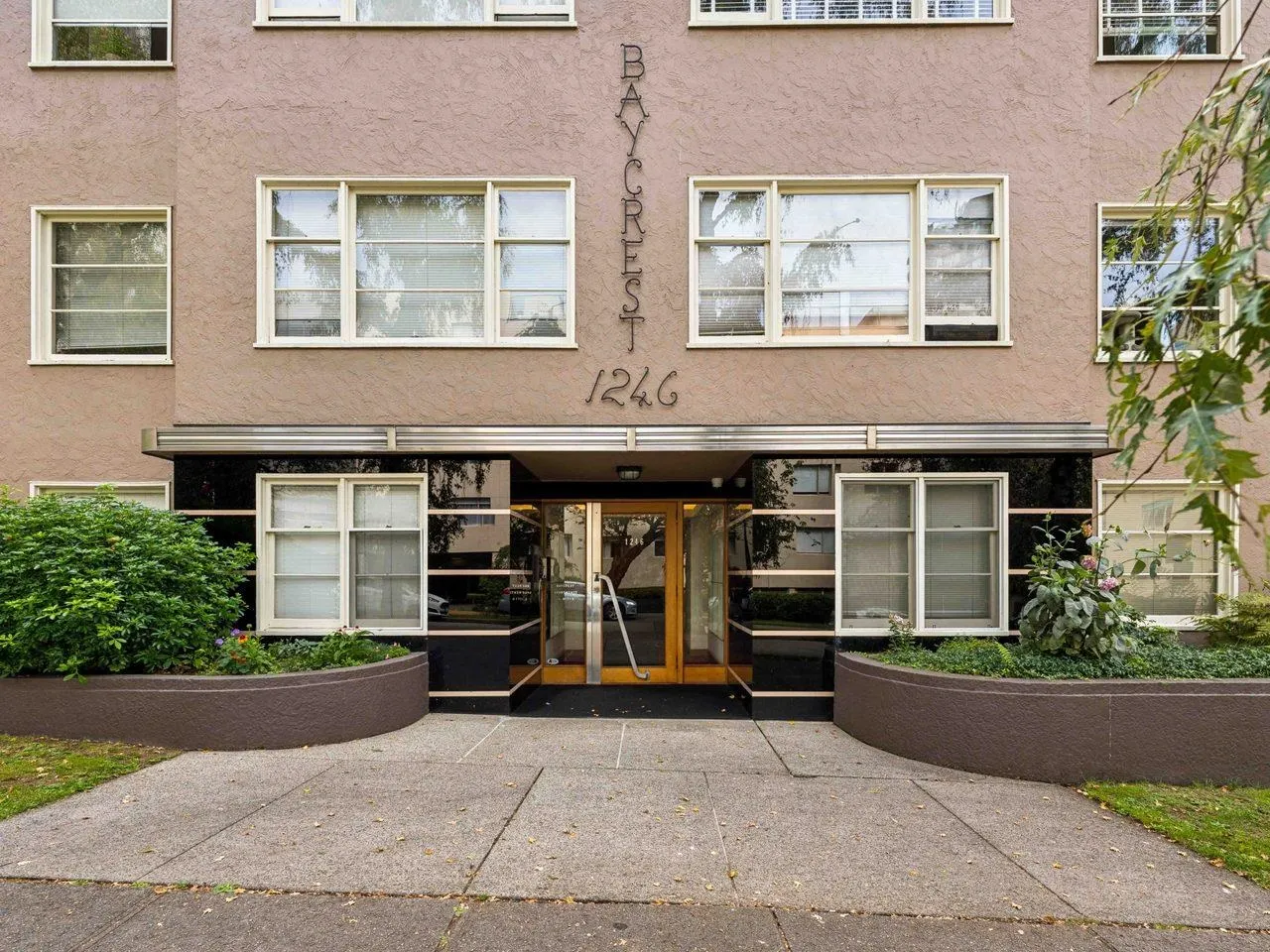 1246 Cardero Street #304