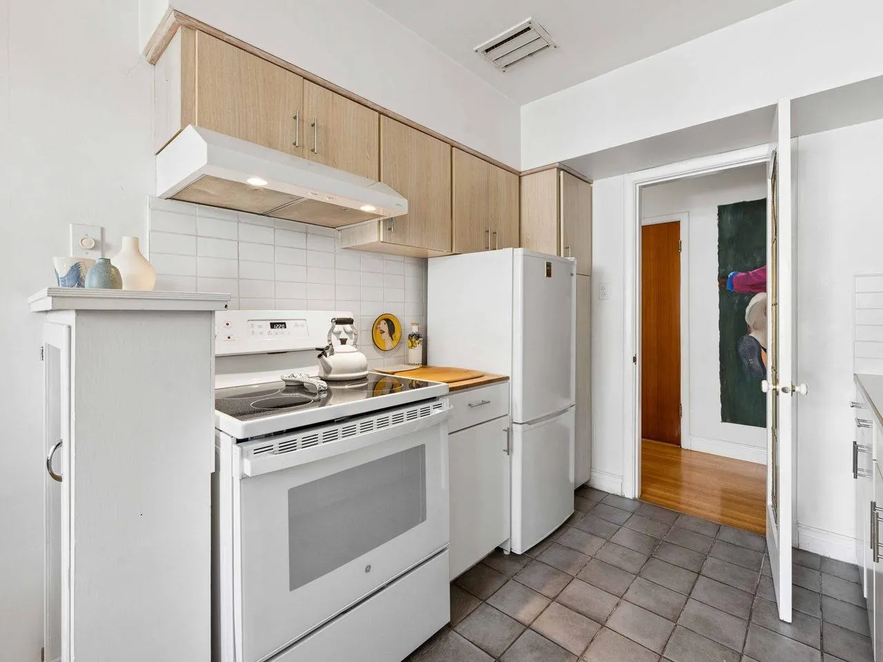1246 Cardero Street #304