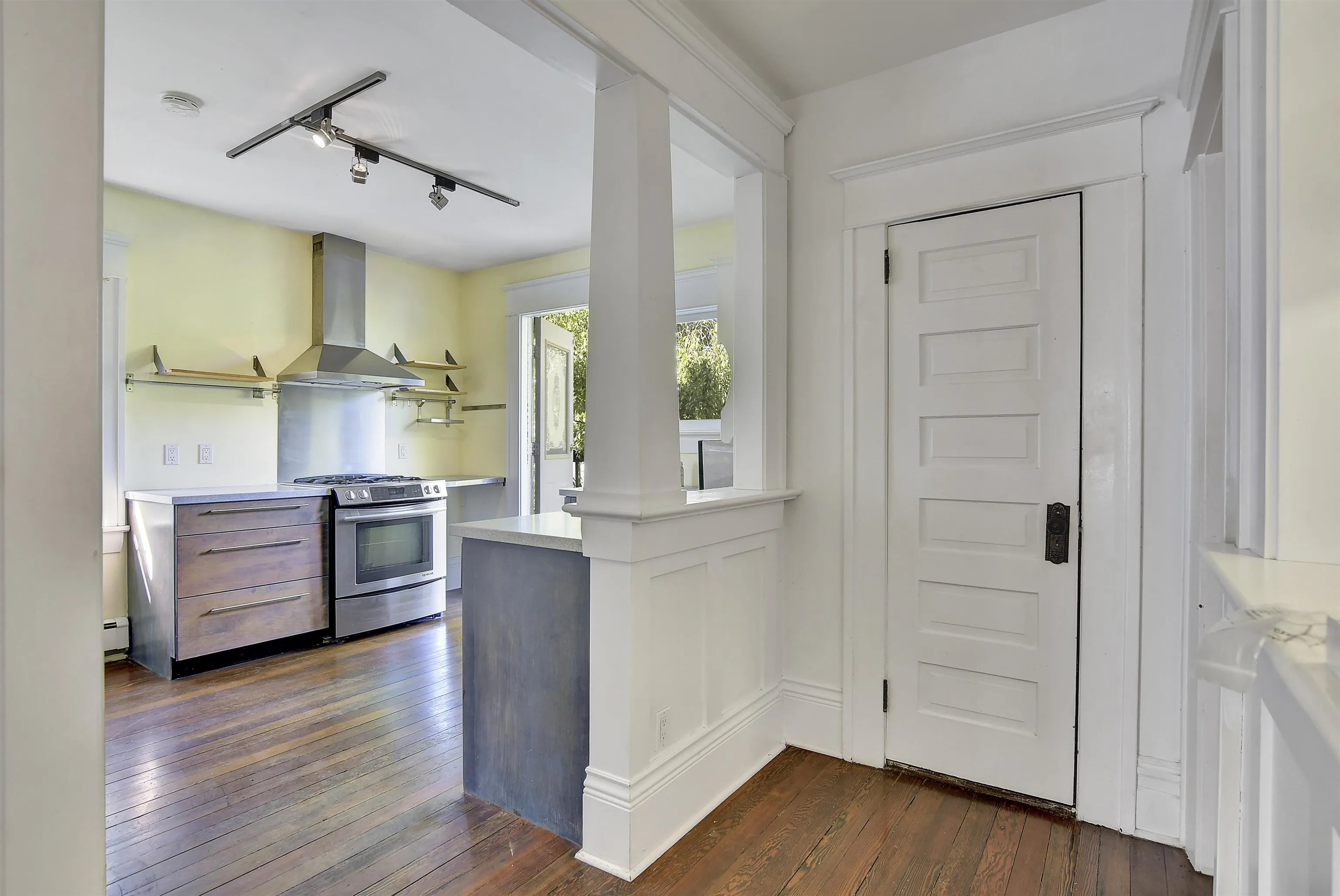1517 Comox Street #2
