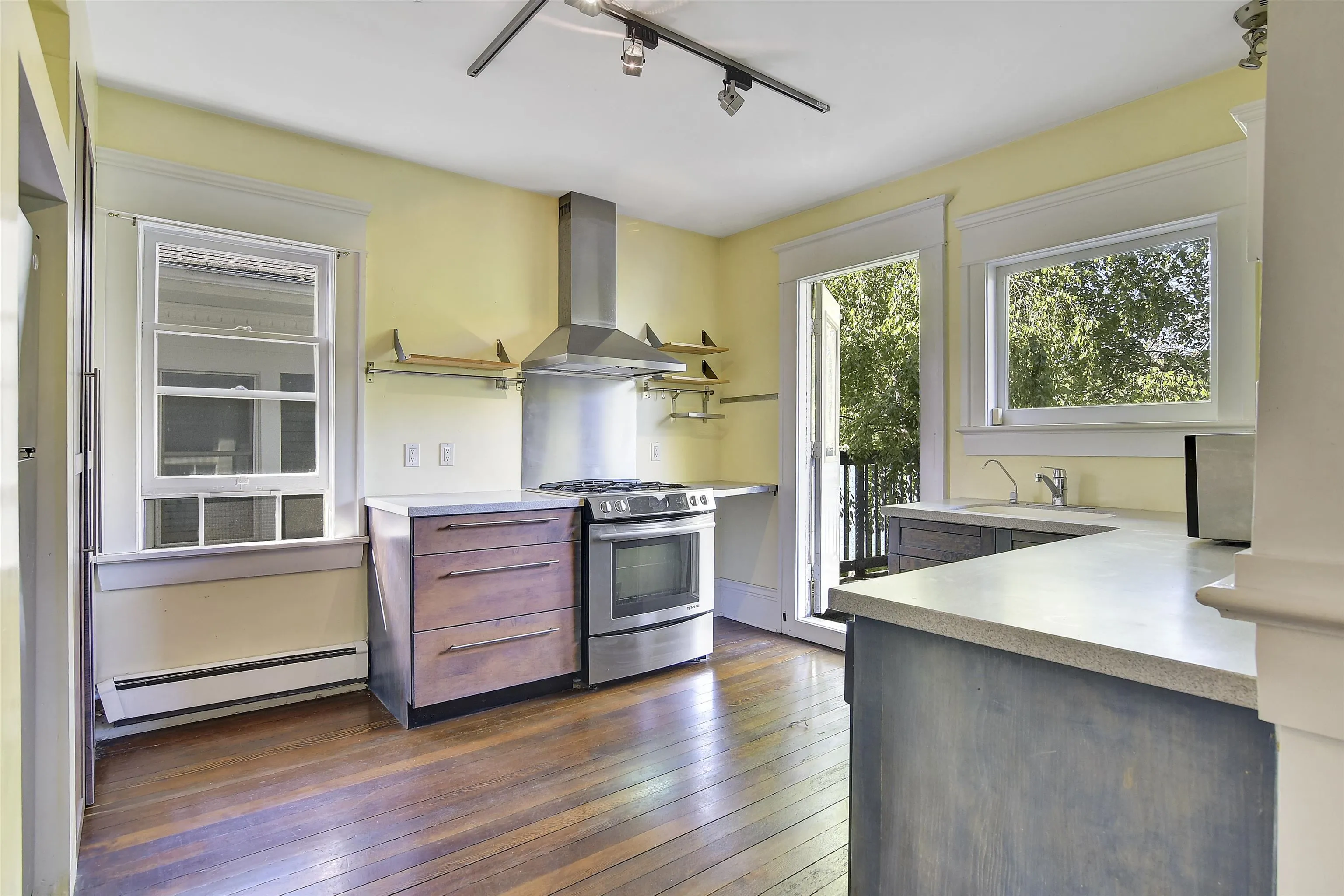 1517 Comox Street #2