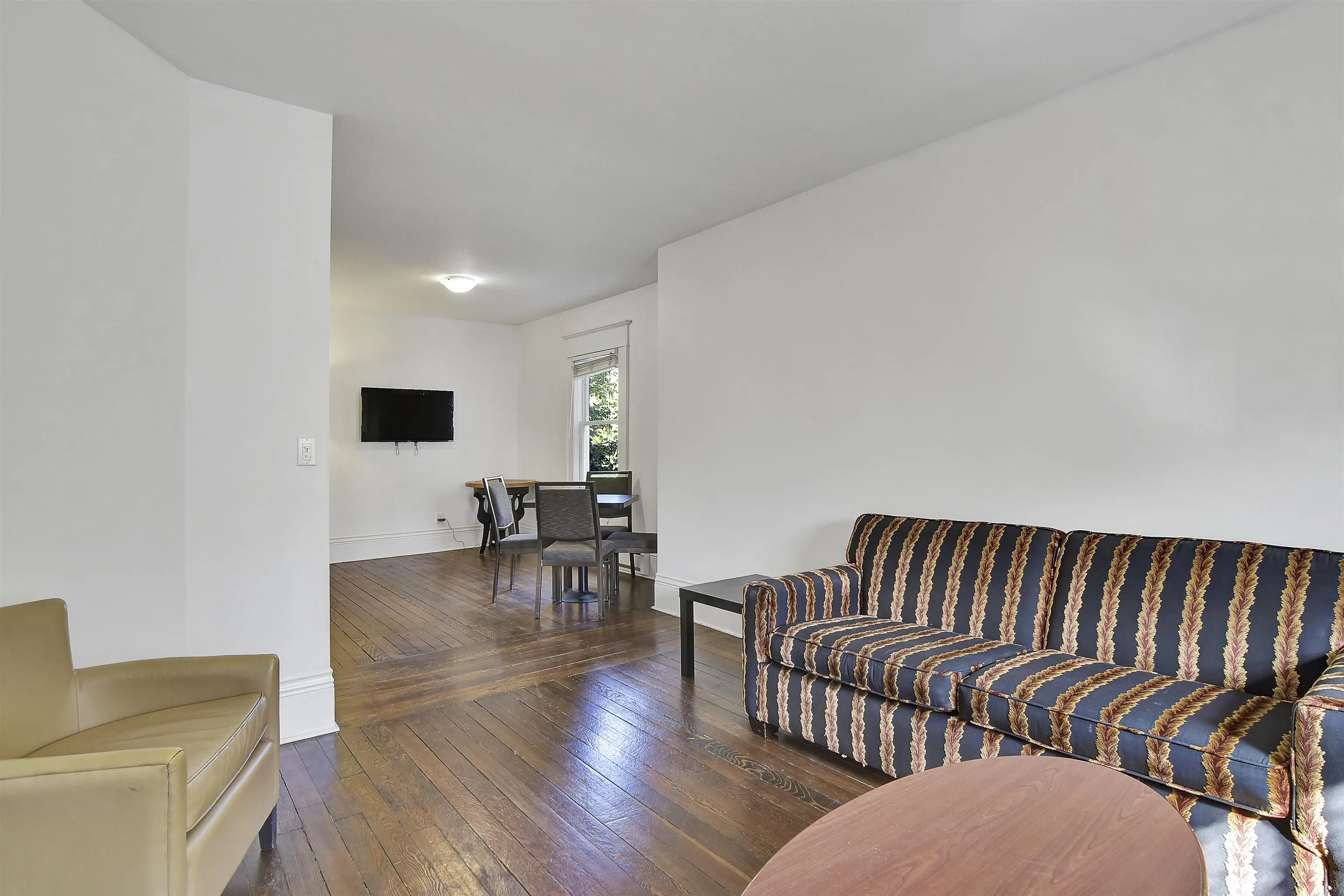 1517 Comox Street #2