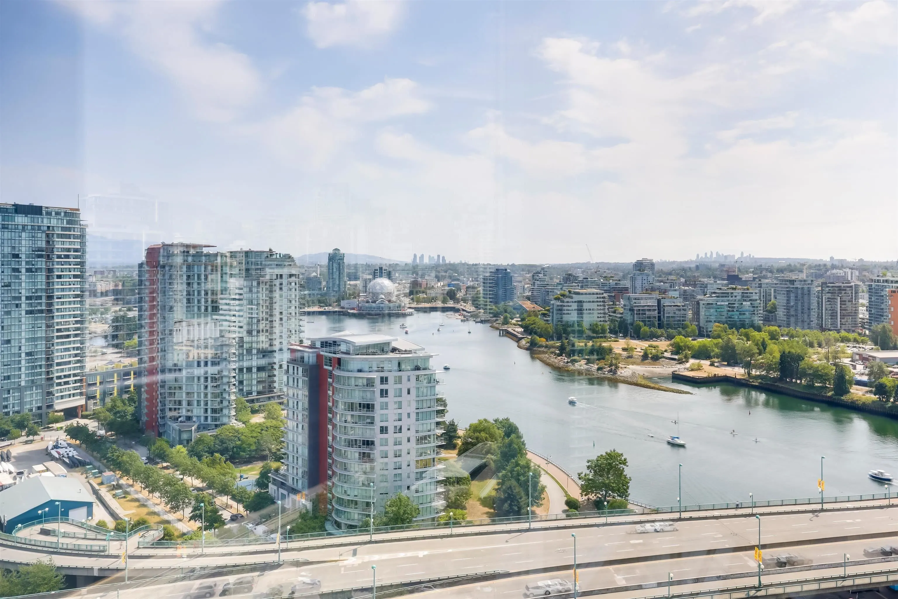 1033 Marinaside Crescent #2802
