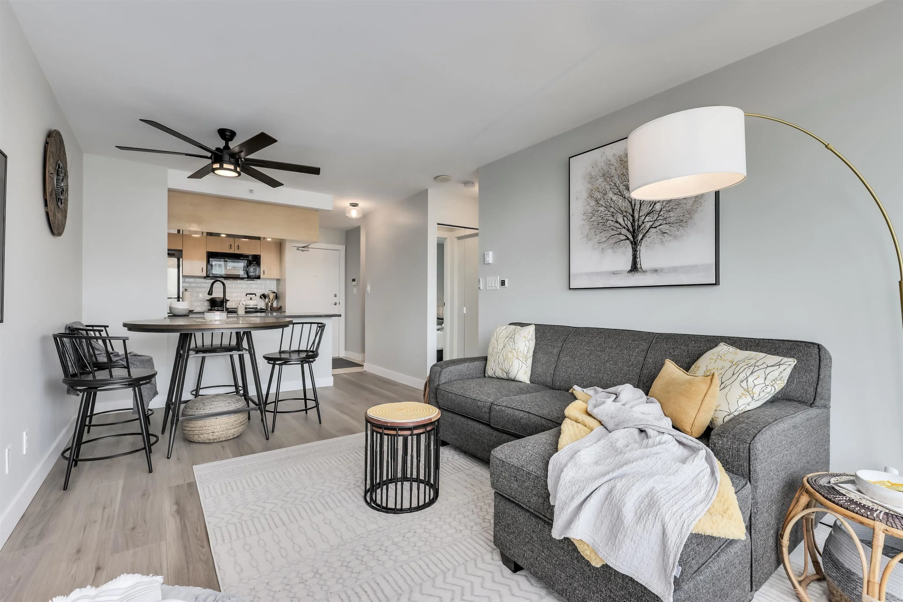 1033 Marinaside Crescent #2802