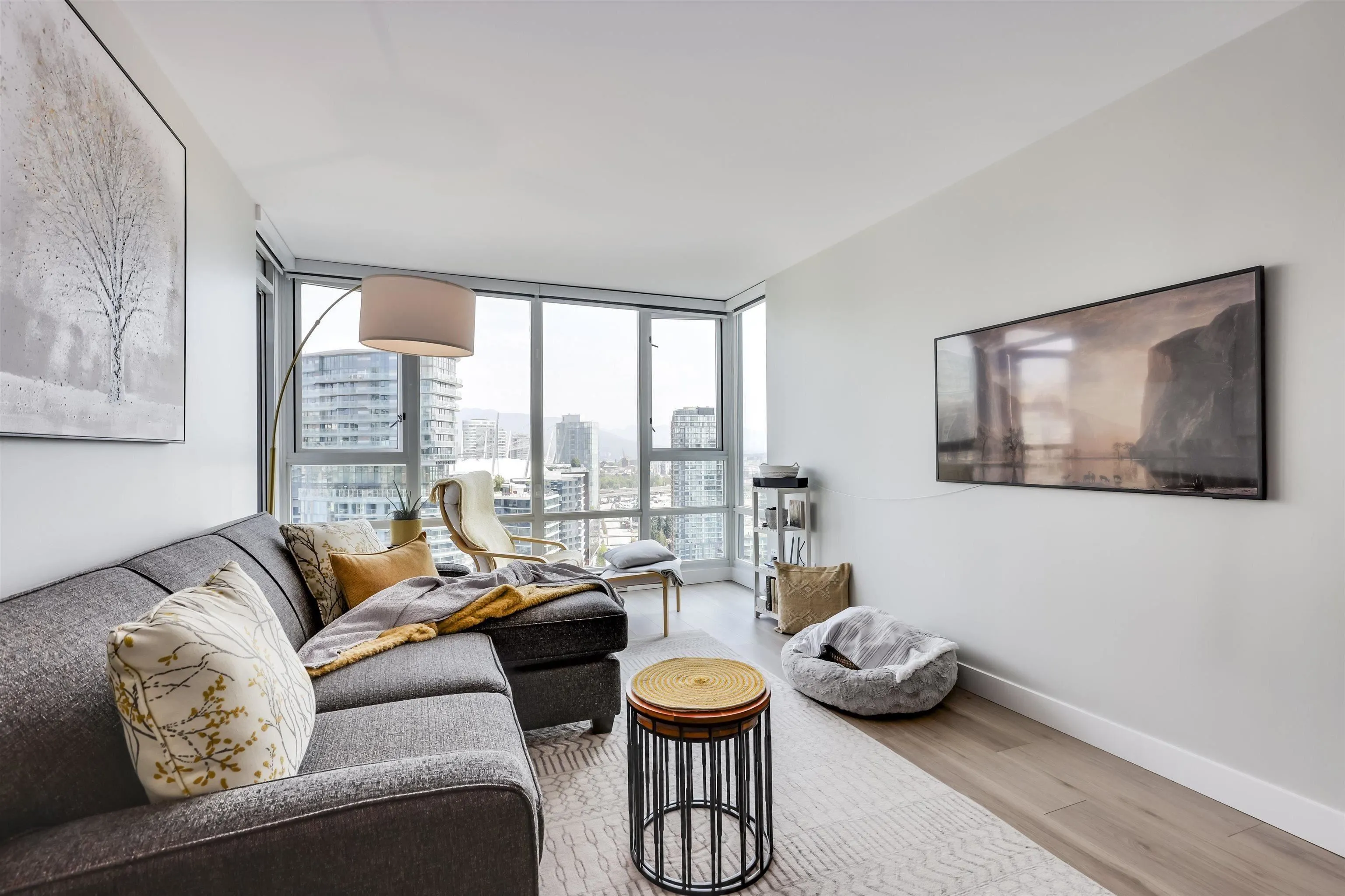1033 Marinaside Crescent #2802
