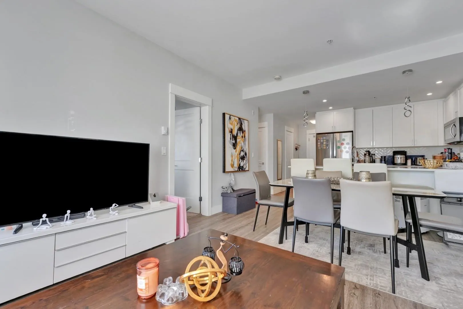 2180 Kelly Avenue #3415