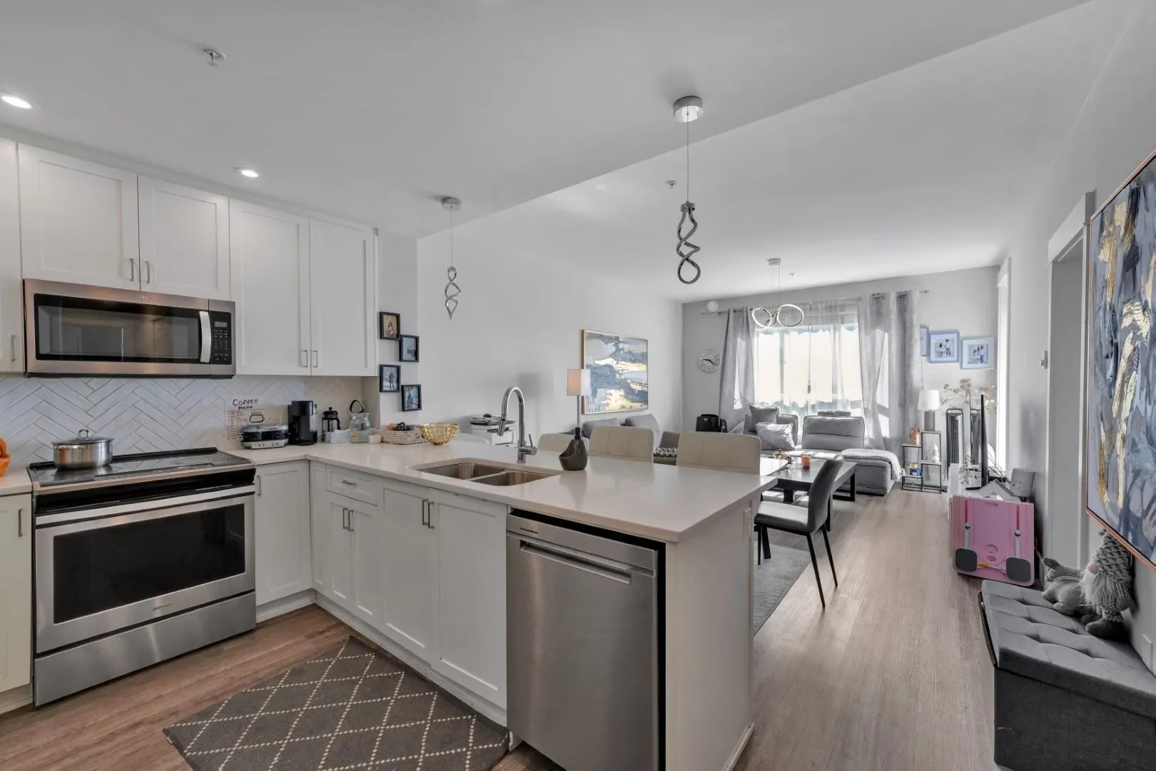 2180 Kelly Avenue #3415