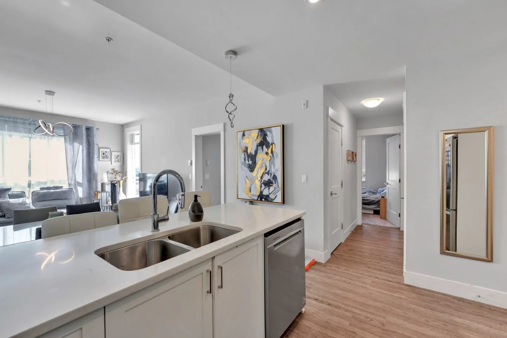 2180 Kelly Avenue #3415