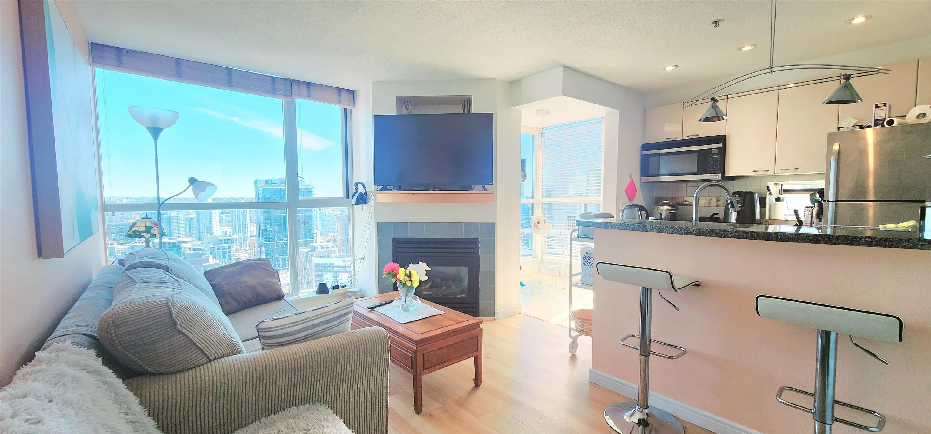 1068 Hornby Street #2909
