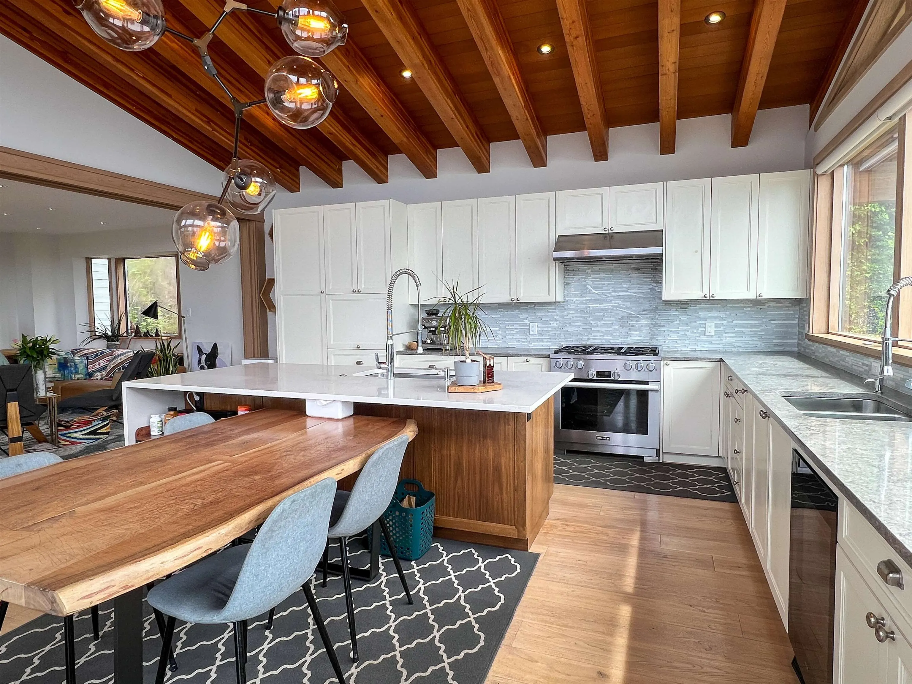 55xx Parthenon Place