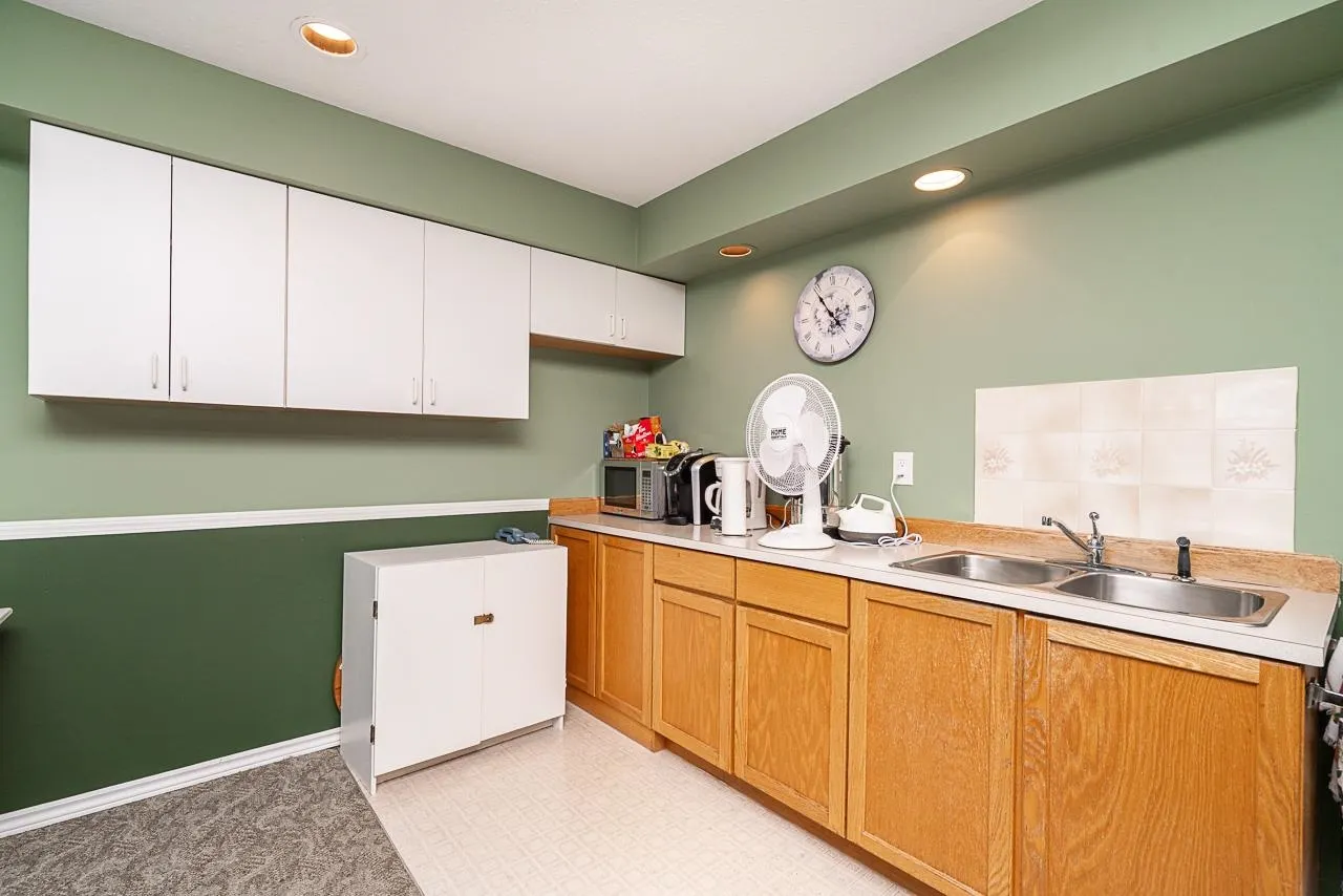 17695 58 Avenue #102