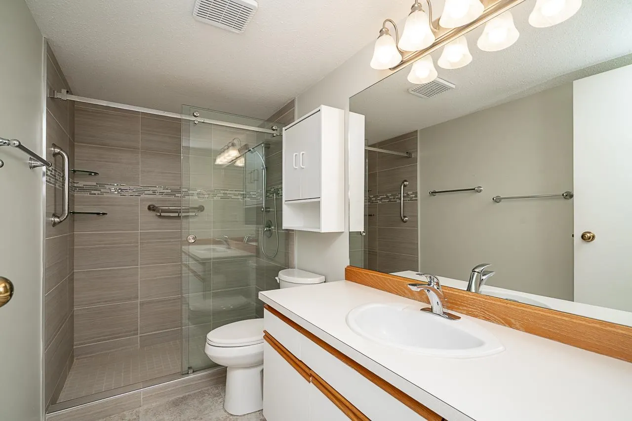 17695 58 Avenue #102