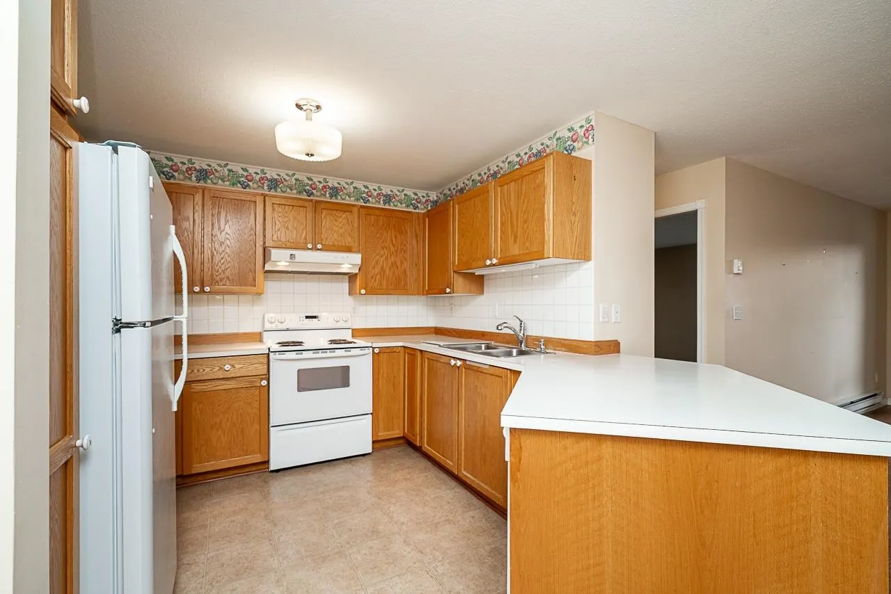 17695 58 Avenue #102
