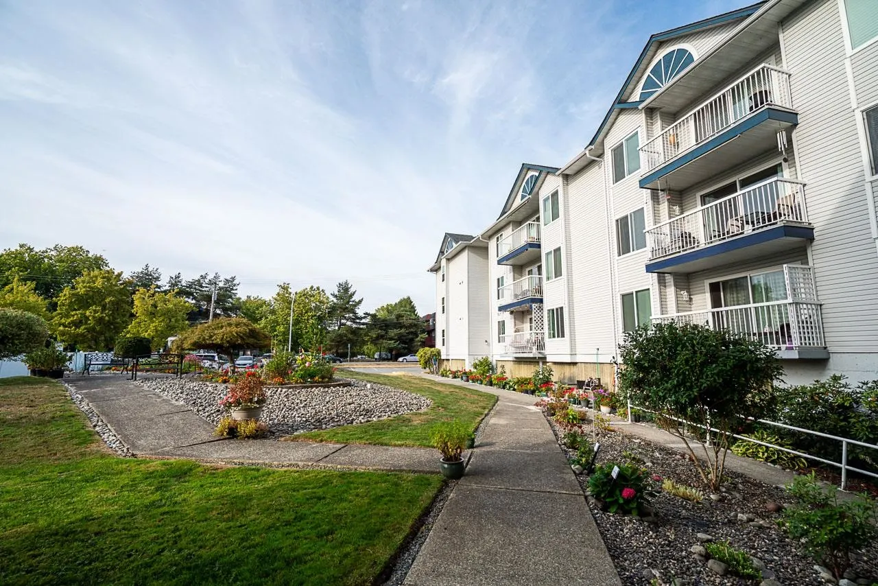 17695 58 Avenue #102