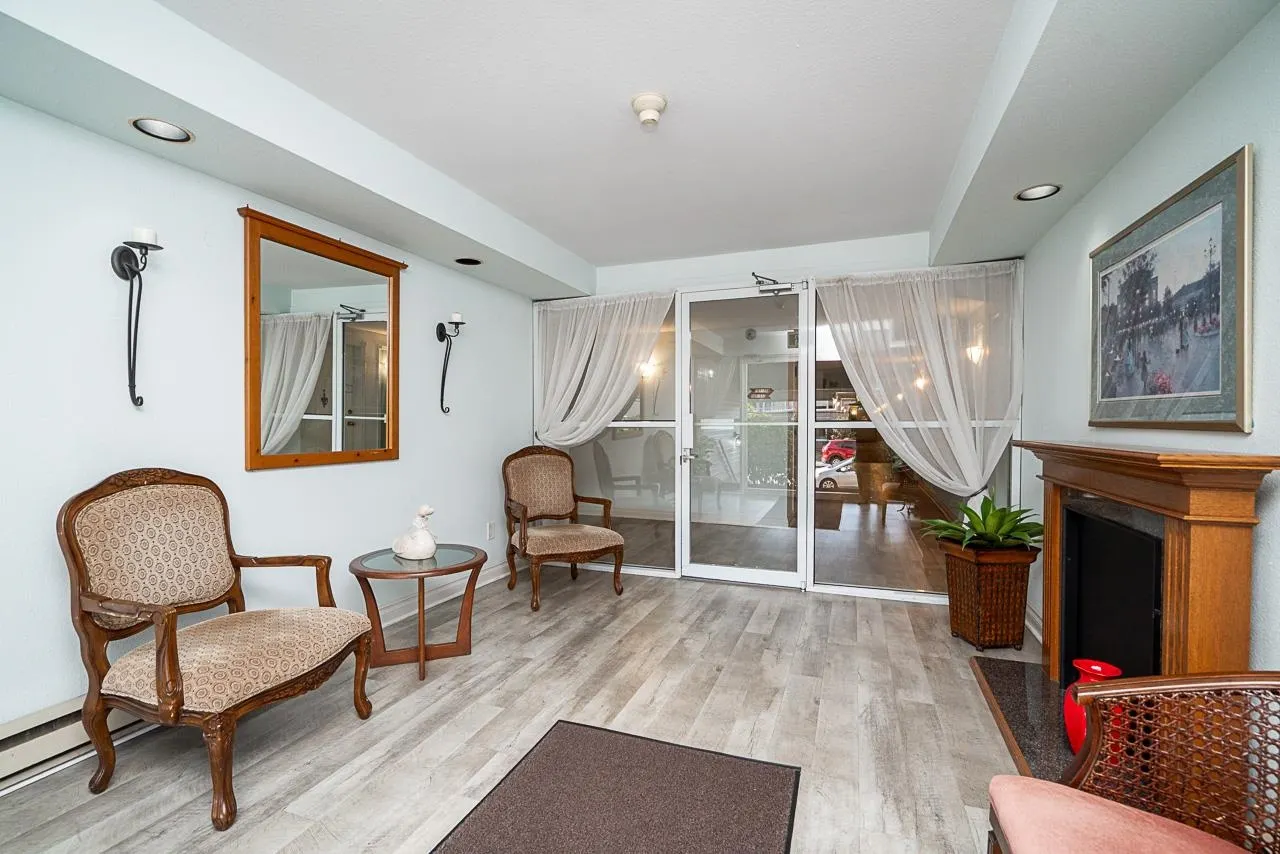 17695 58 Avenue #102