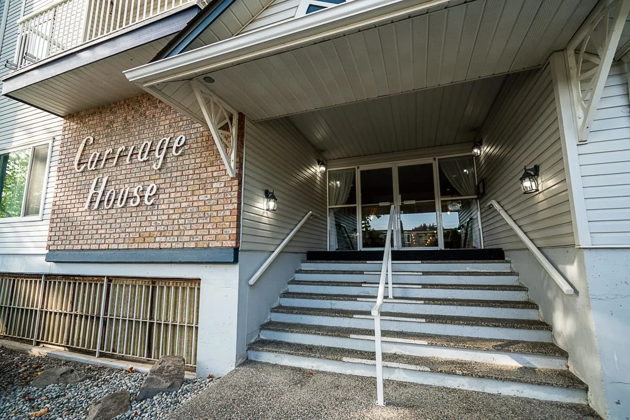 17695 58 Avenue #102