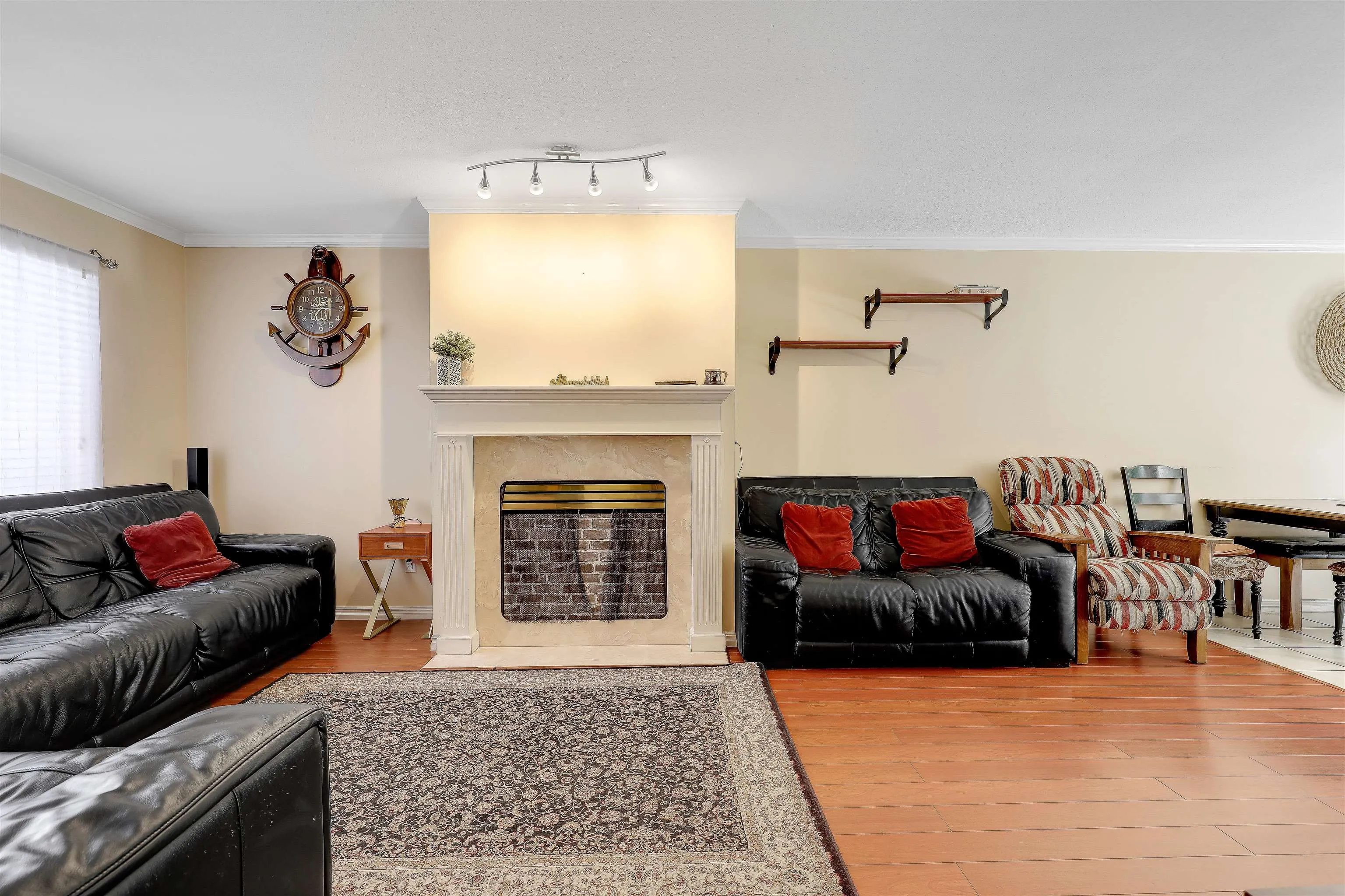 15501 89a Avenue #116