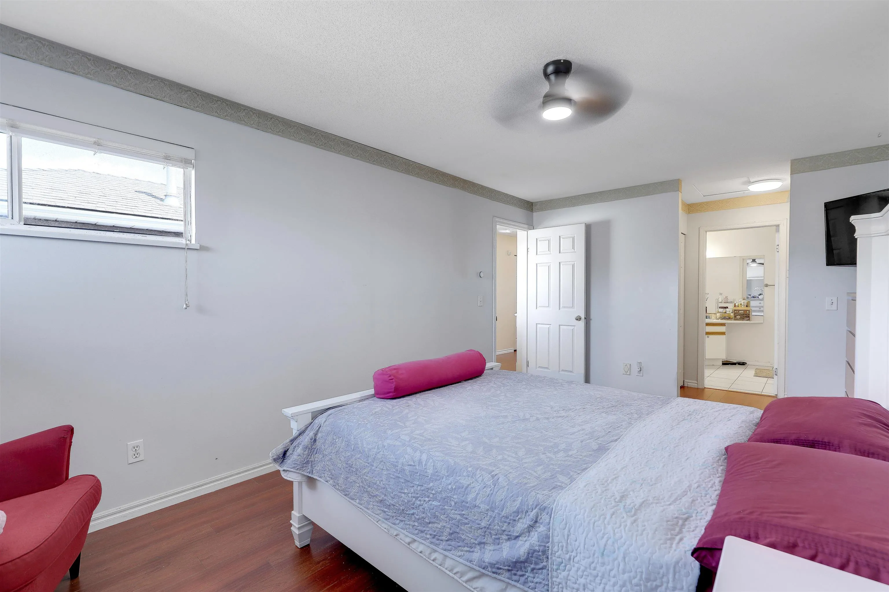 15501 89a Avenue #116