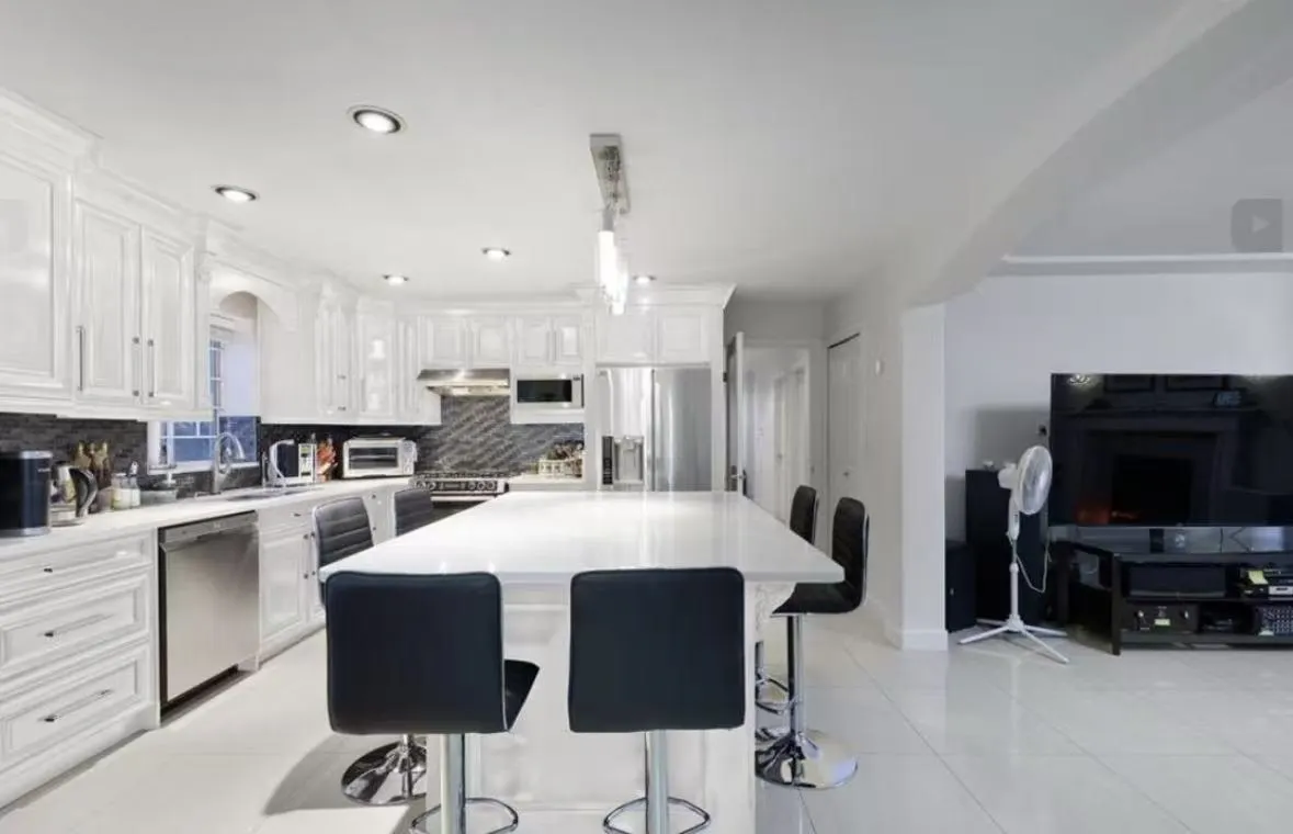12460 Jensen Drive