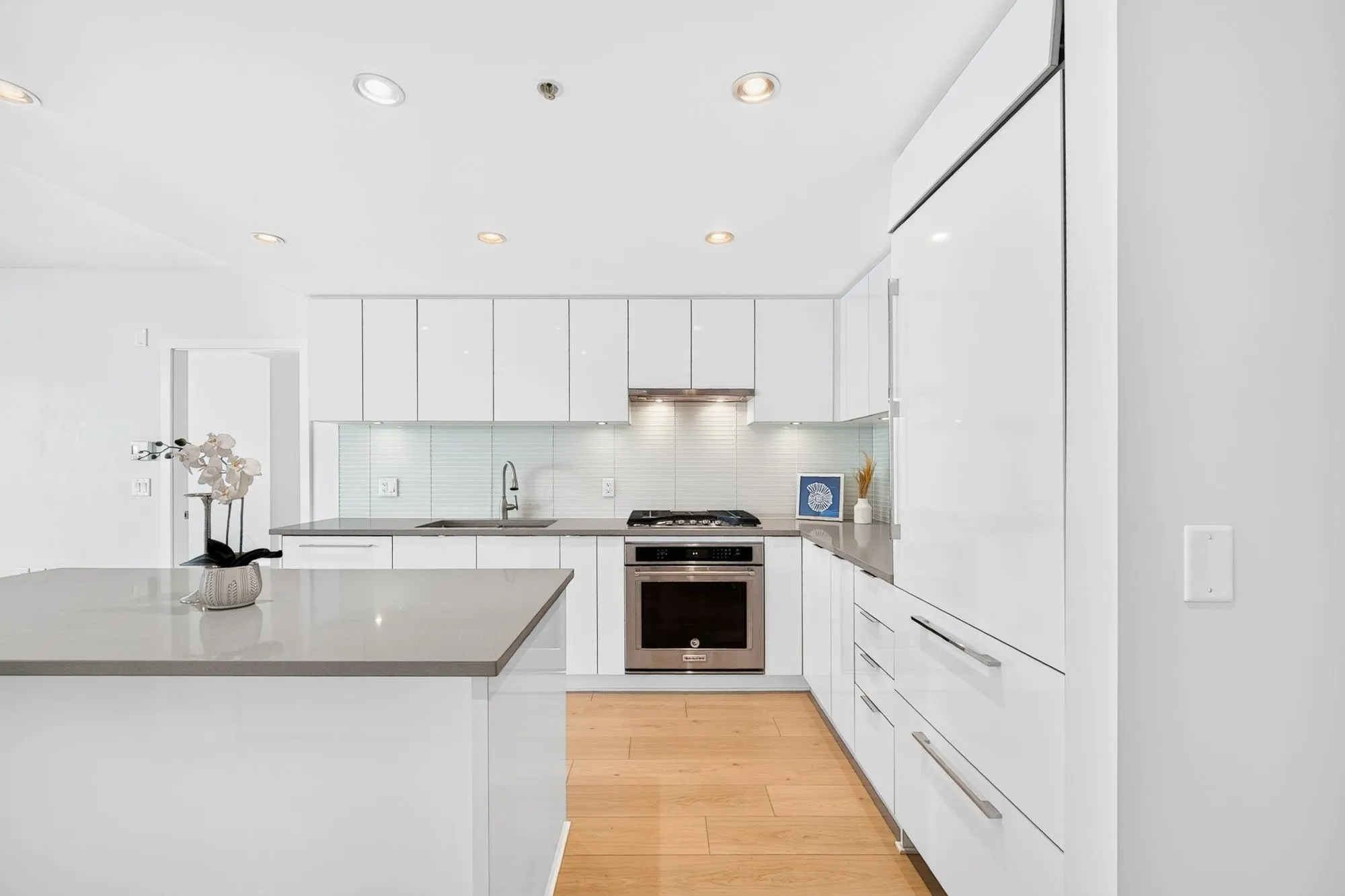 6638 Dunblane Avenue #1408