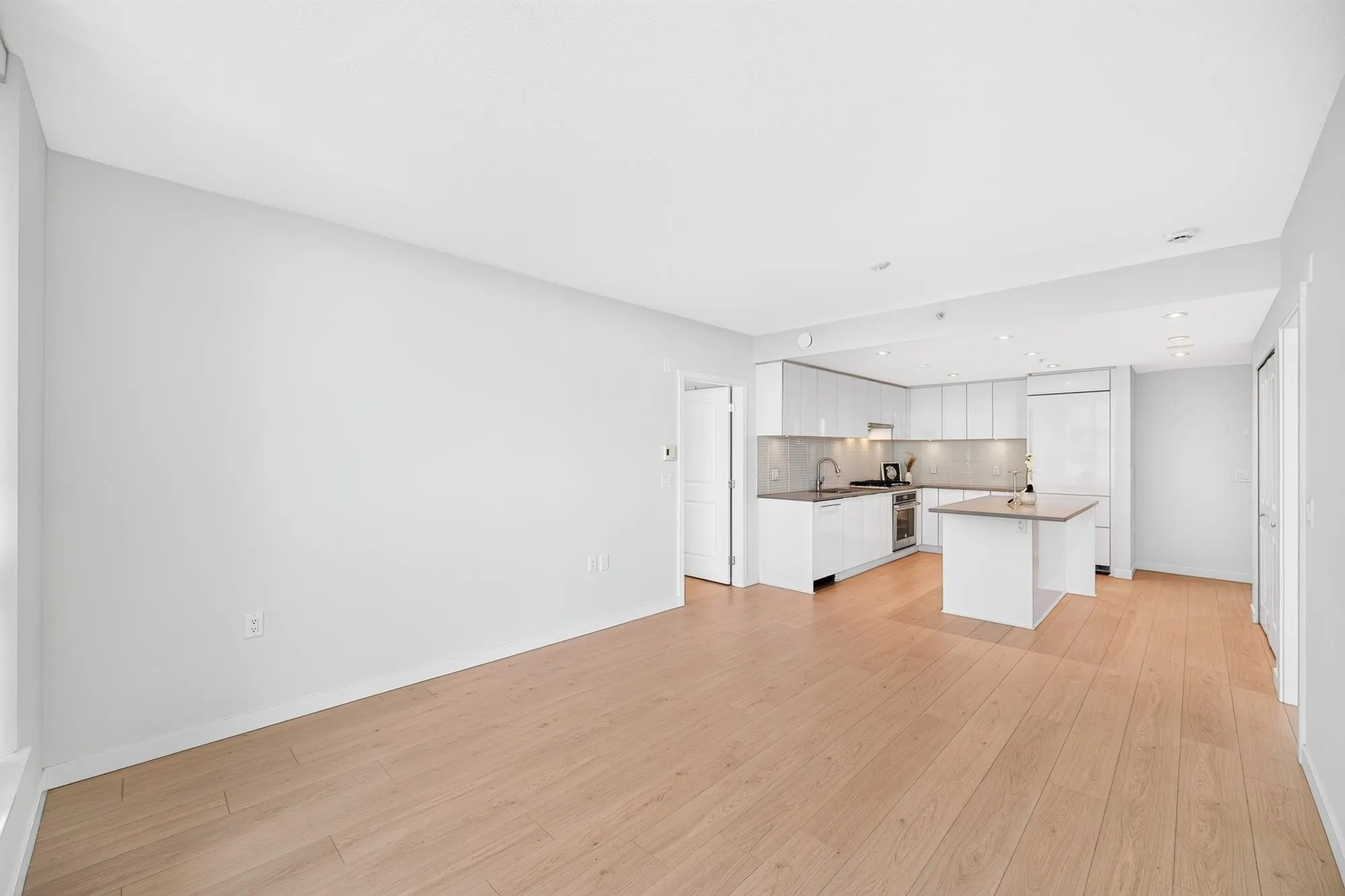 6638 Dunblane Avenue #1408