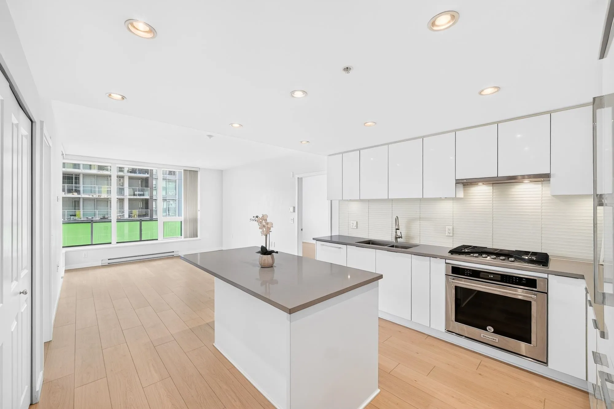 6638 Dunblane Avenue #1408