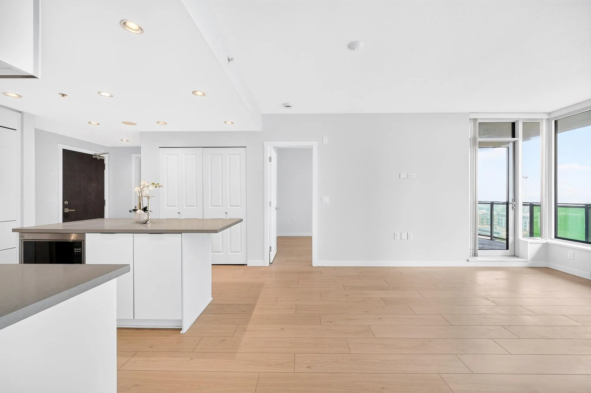 6638 Dunblane Avenue #1408