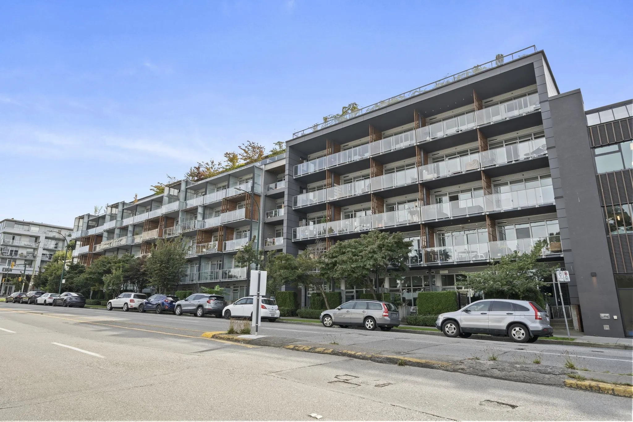 256 E 2nd Avenue #413