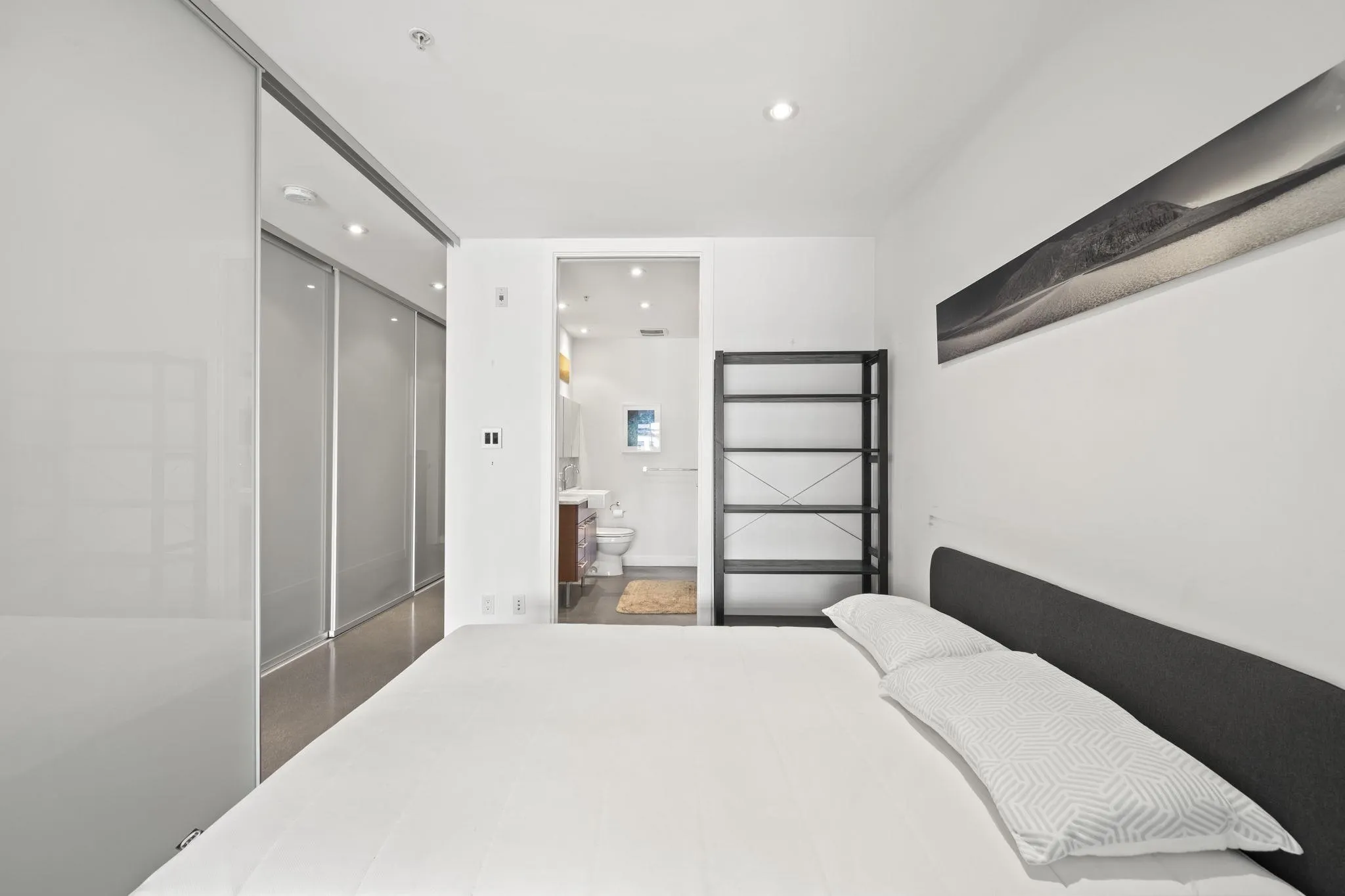 256 E 2nd Avenue #413