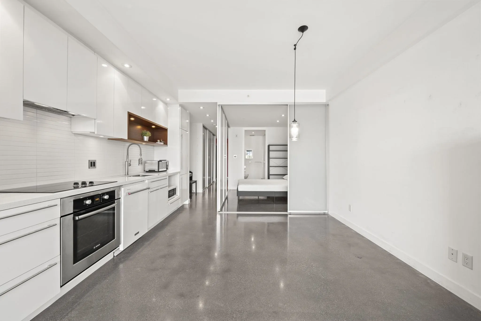 256 E 2nd Avenue #413