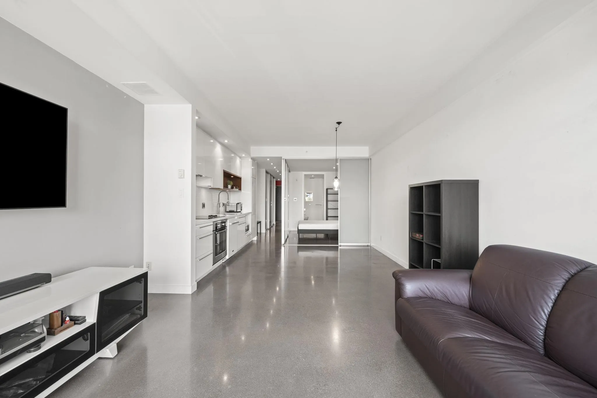 256 E 2nd Avenue #413