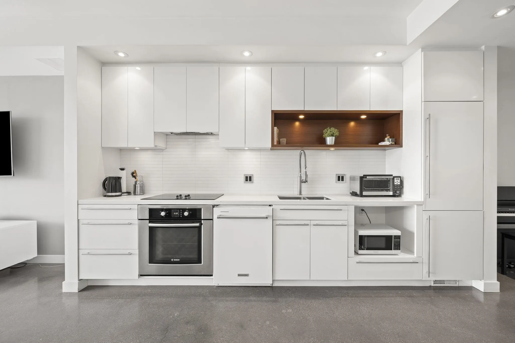 256 E 2nd Avenue #413